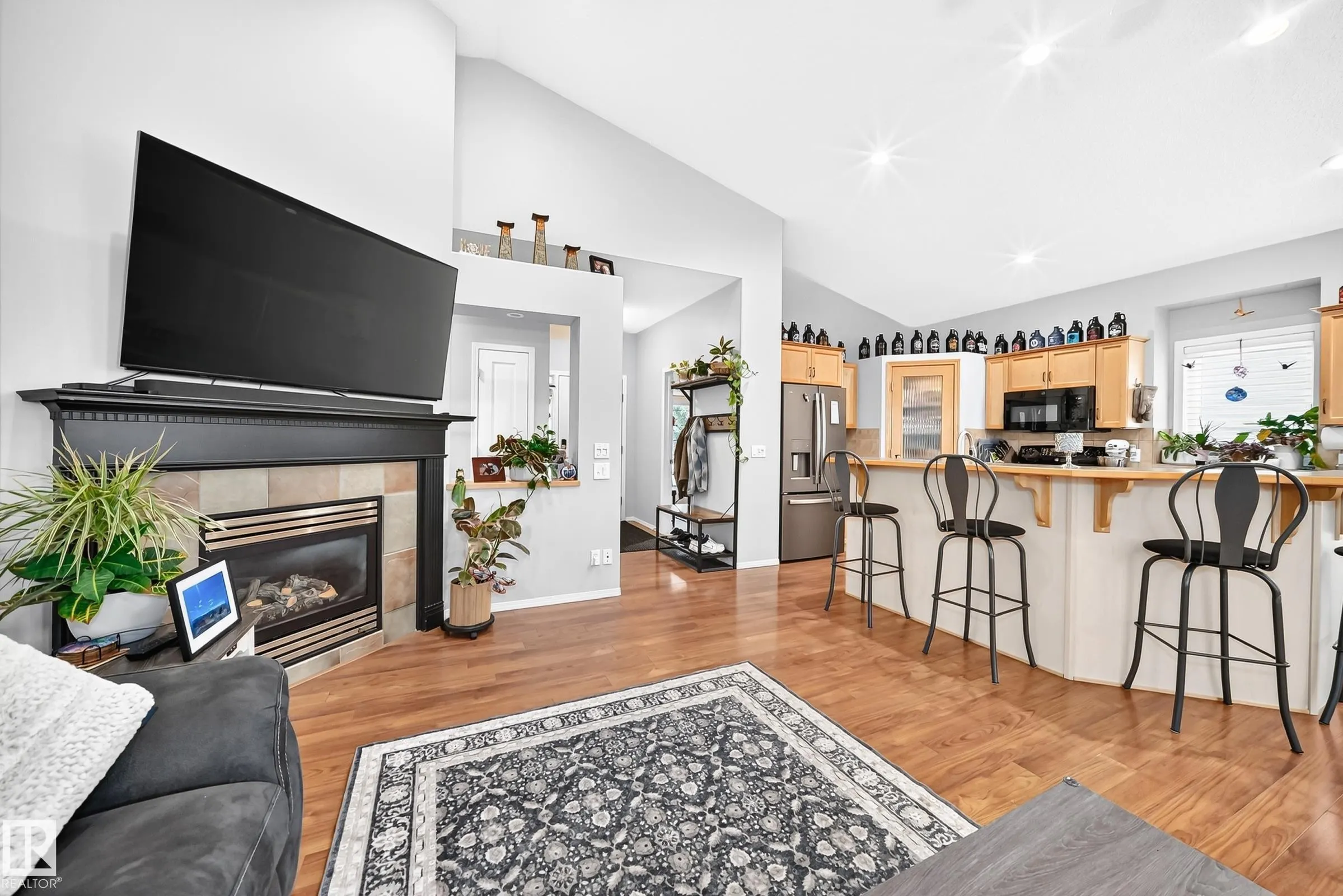 81 DUNFIELD Crescent