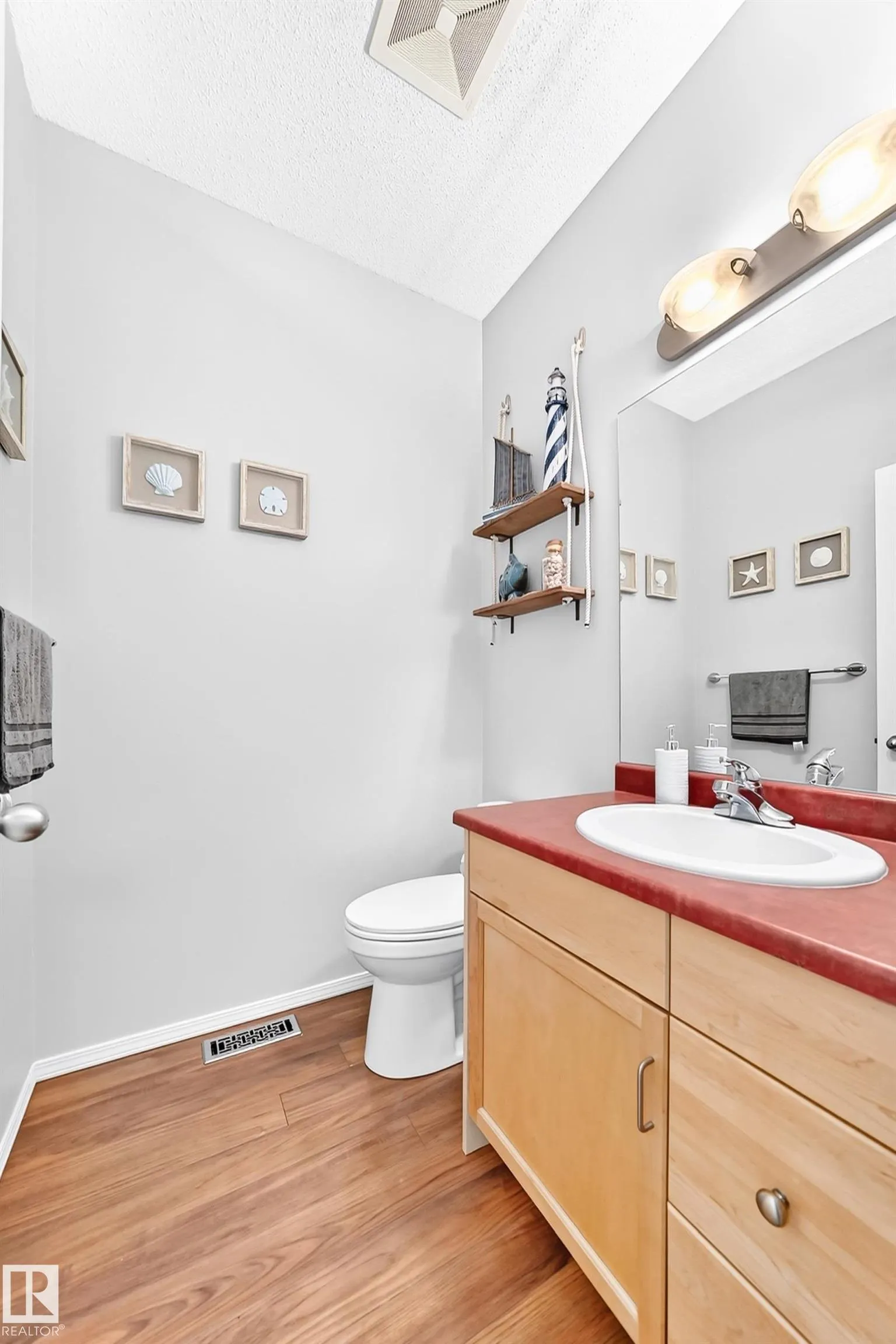 81 DUNFIELD Crescent