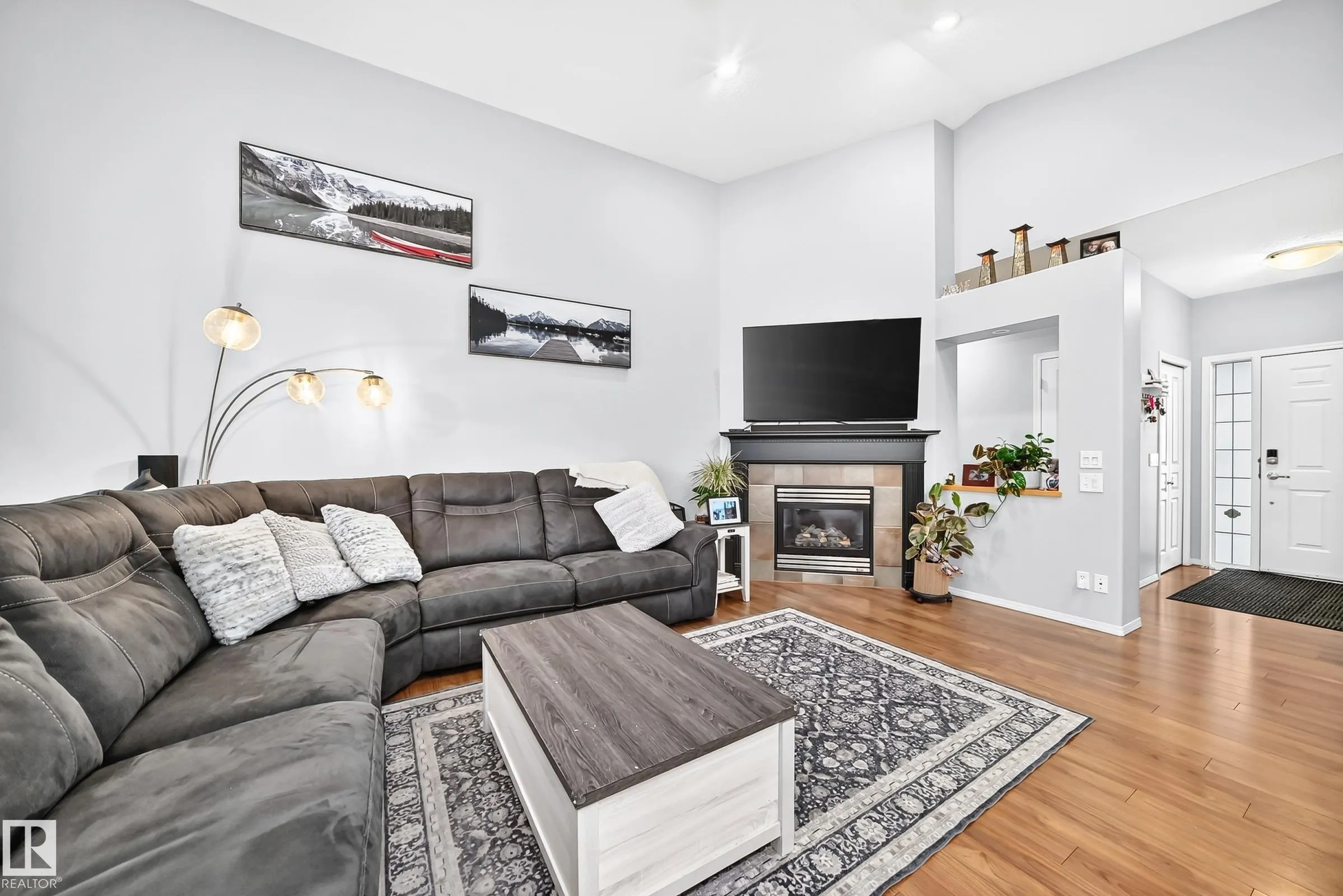 81 DUNFIELD Crescent