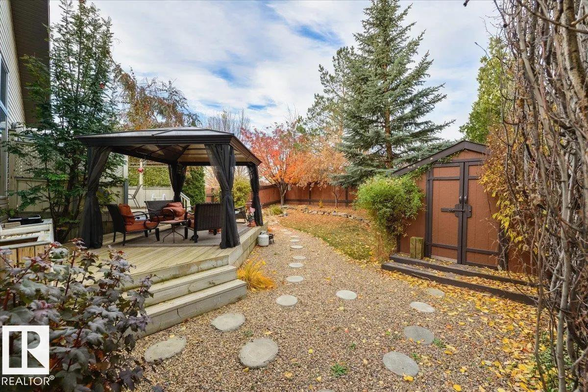 81 DUNFIELD Crescent