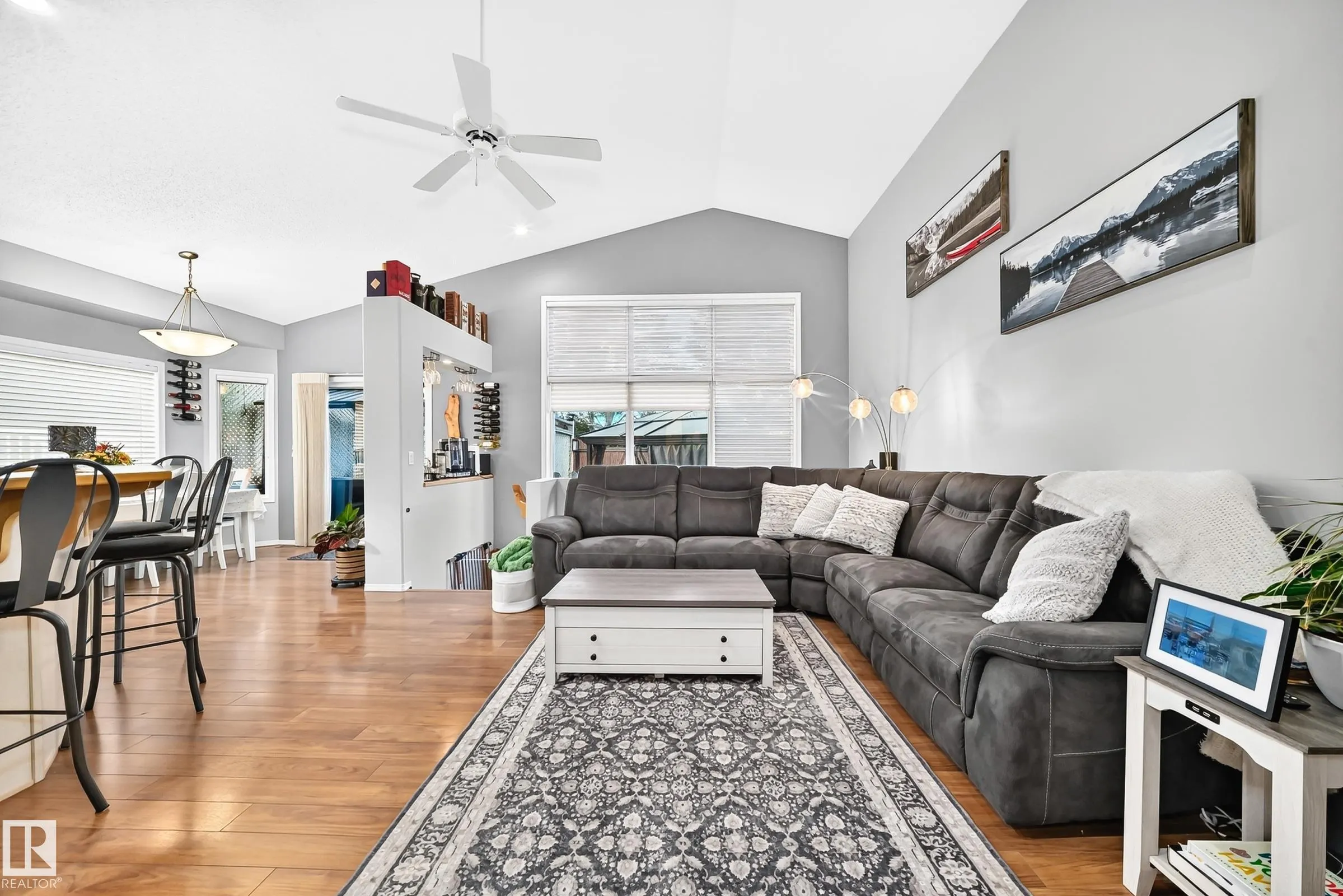 81 DUNFIELD Crescent