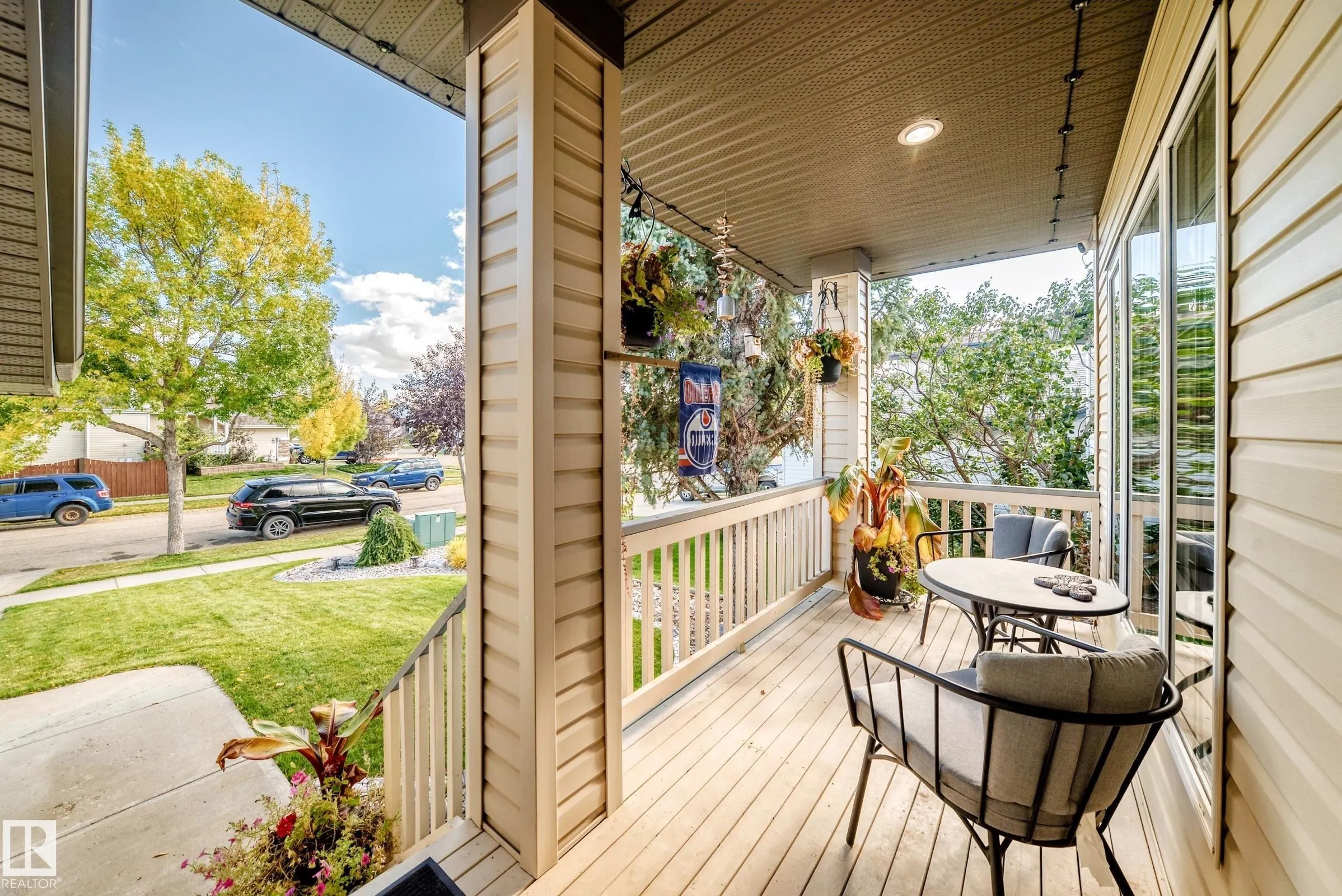 81 DUNFIELD Crescent