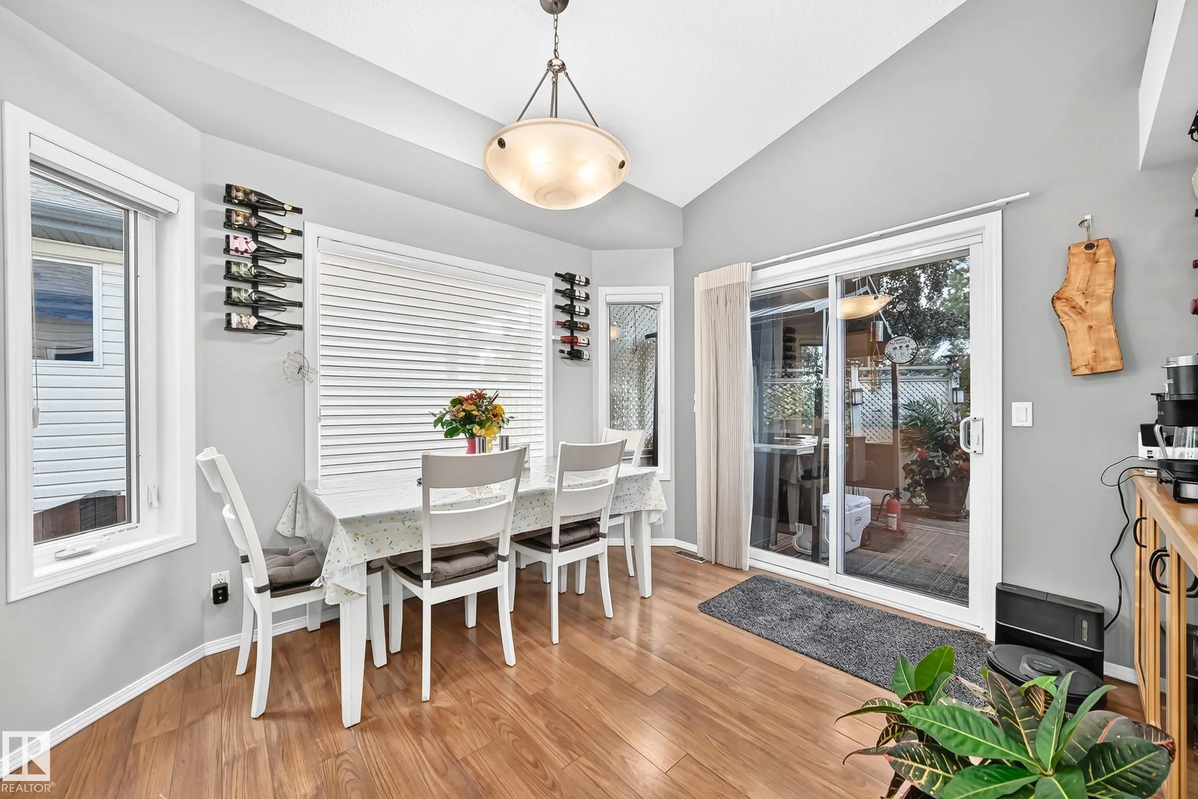 81 DUNFIELD Crescent
