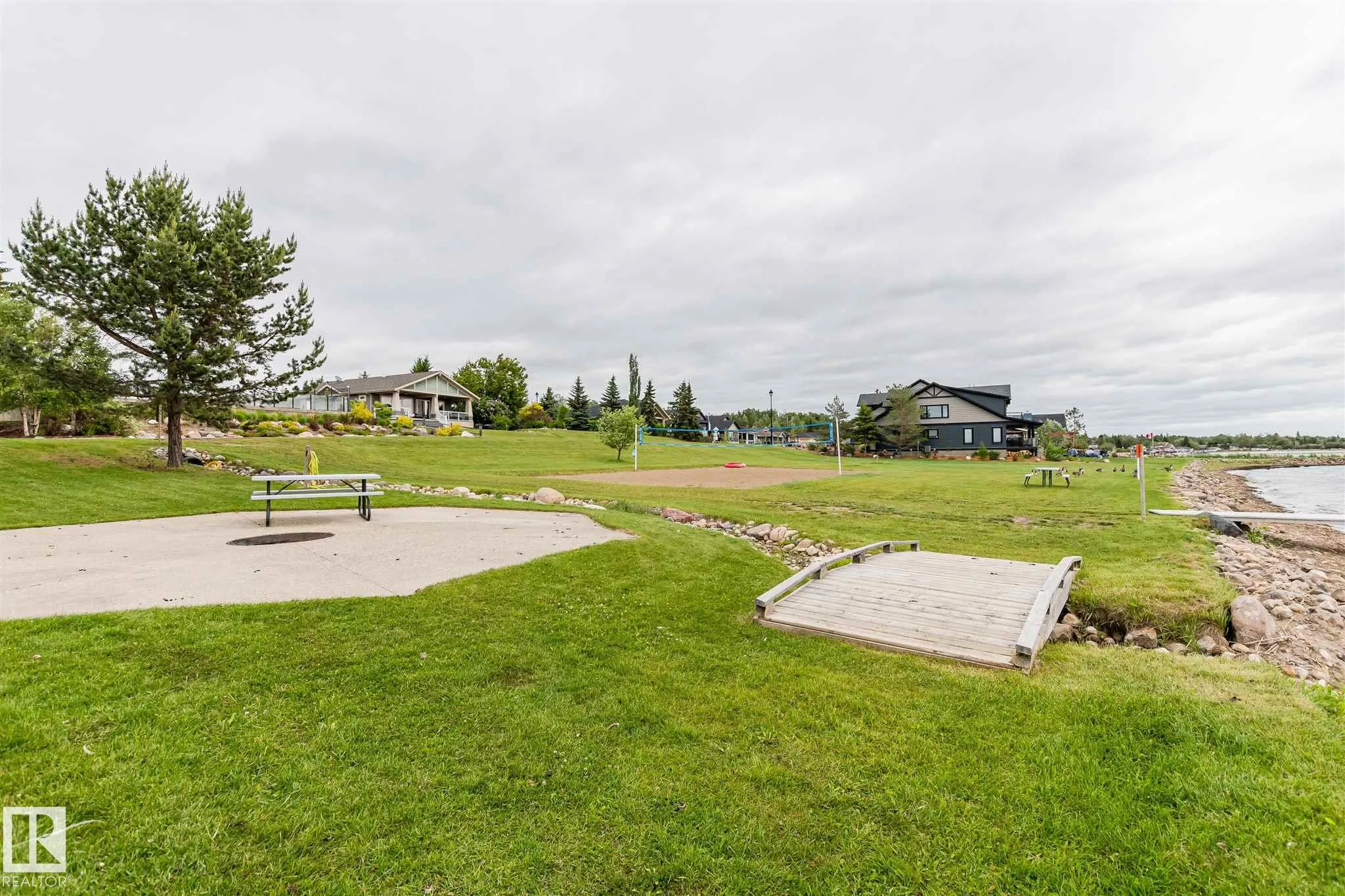 611 55101 STE ANNE TRAIL