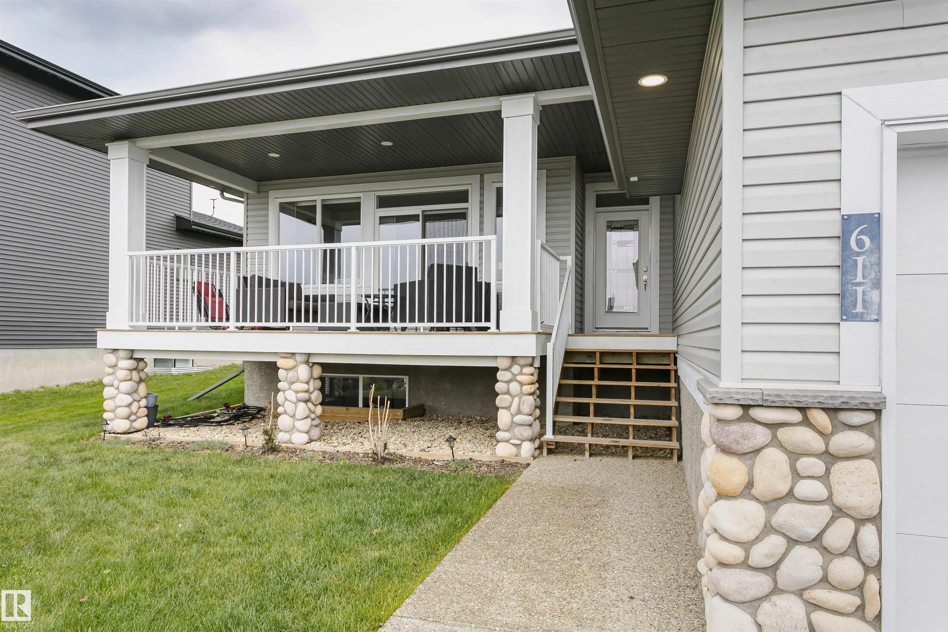 611 55101 STE ANNE TRAIL