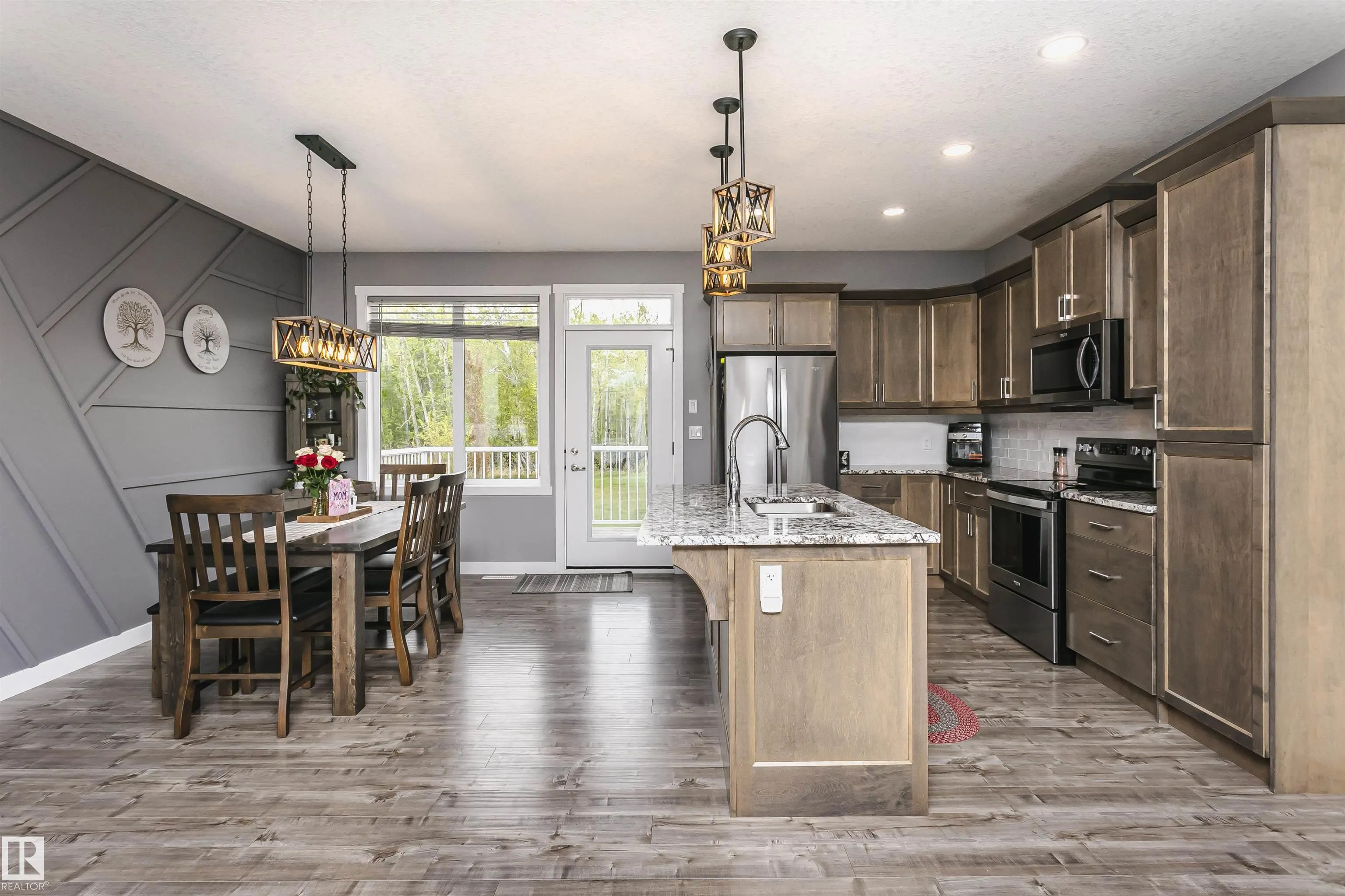 611 55101 STE ANNE TRAIL