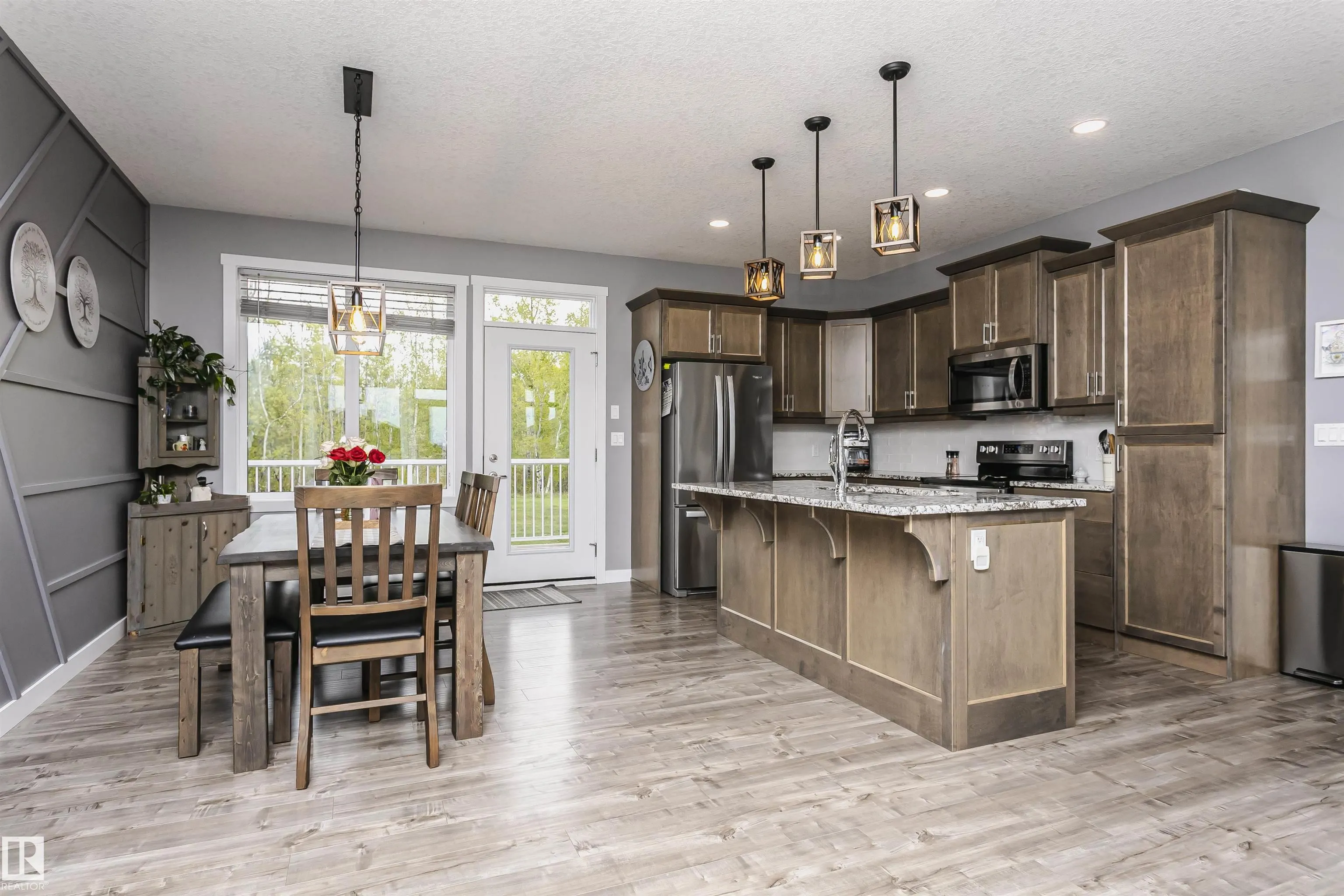 611 55101 STE ANNE TRAIL