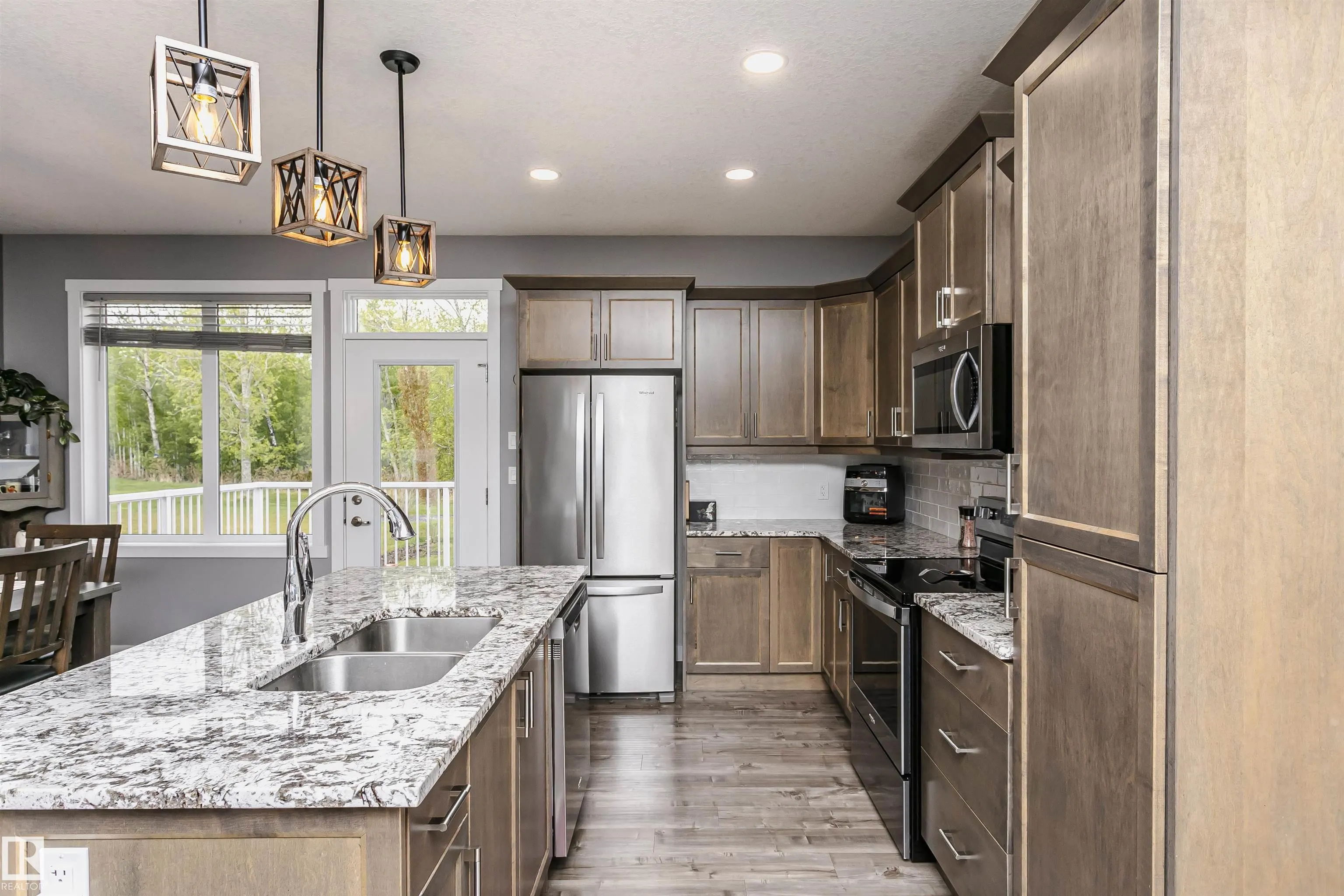 611 55101 STE ANNE TRAIL