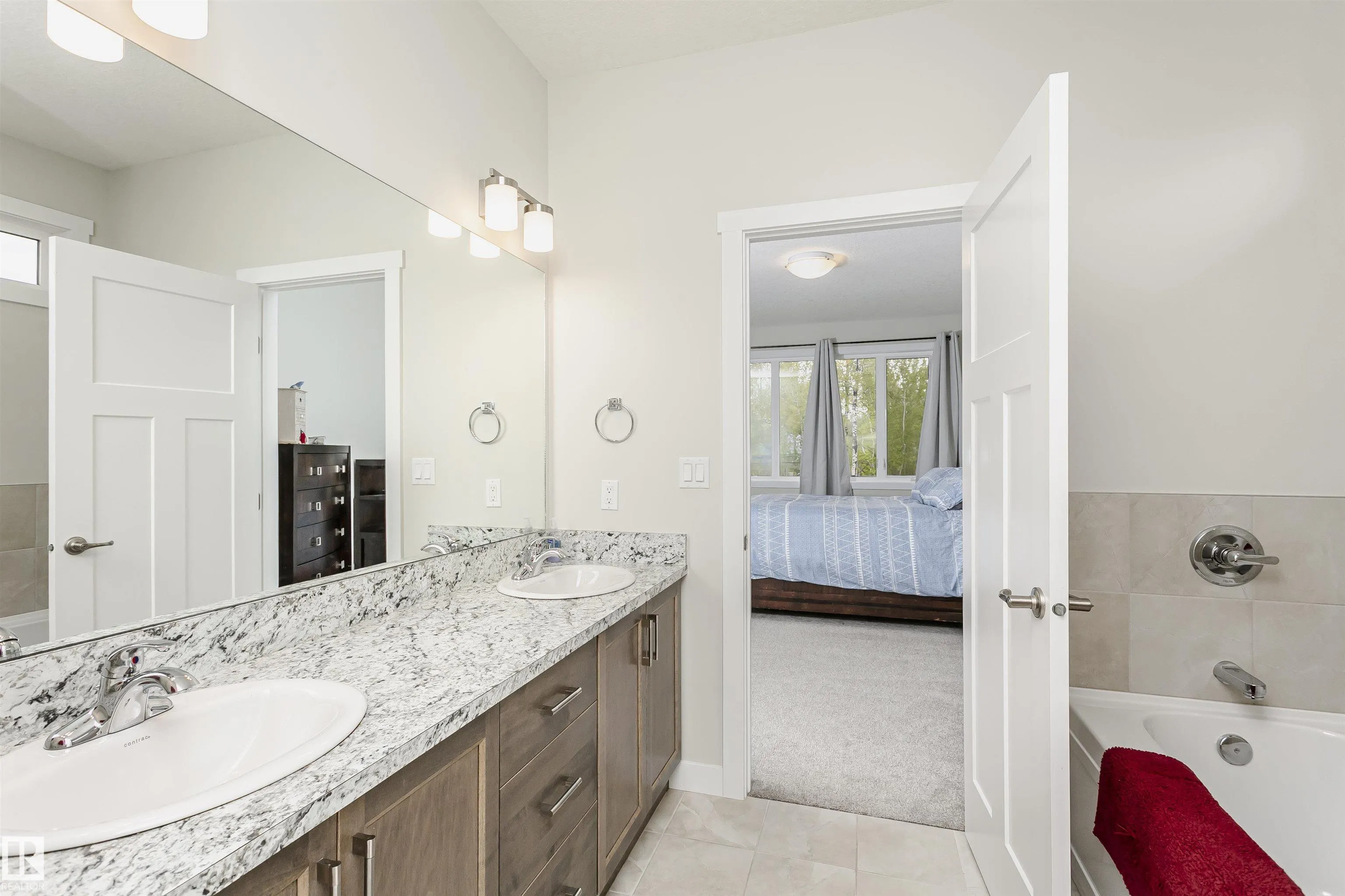 611 55101 STE ANNE TRAIL