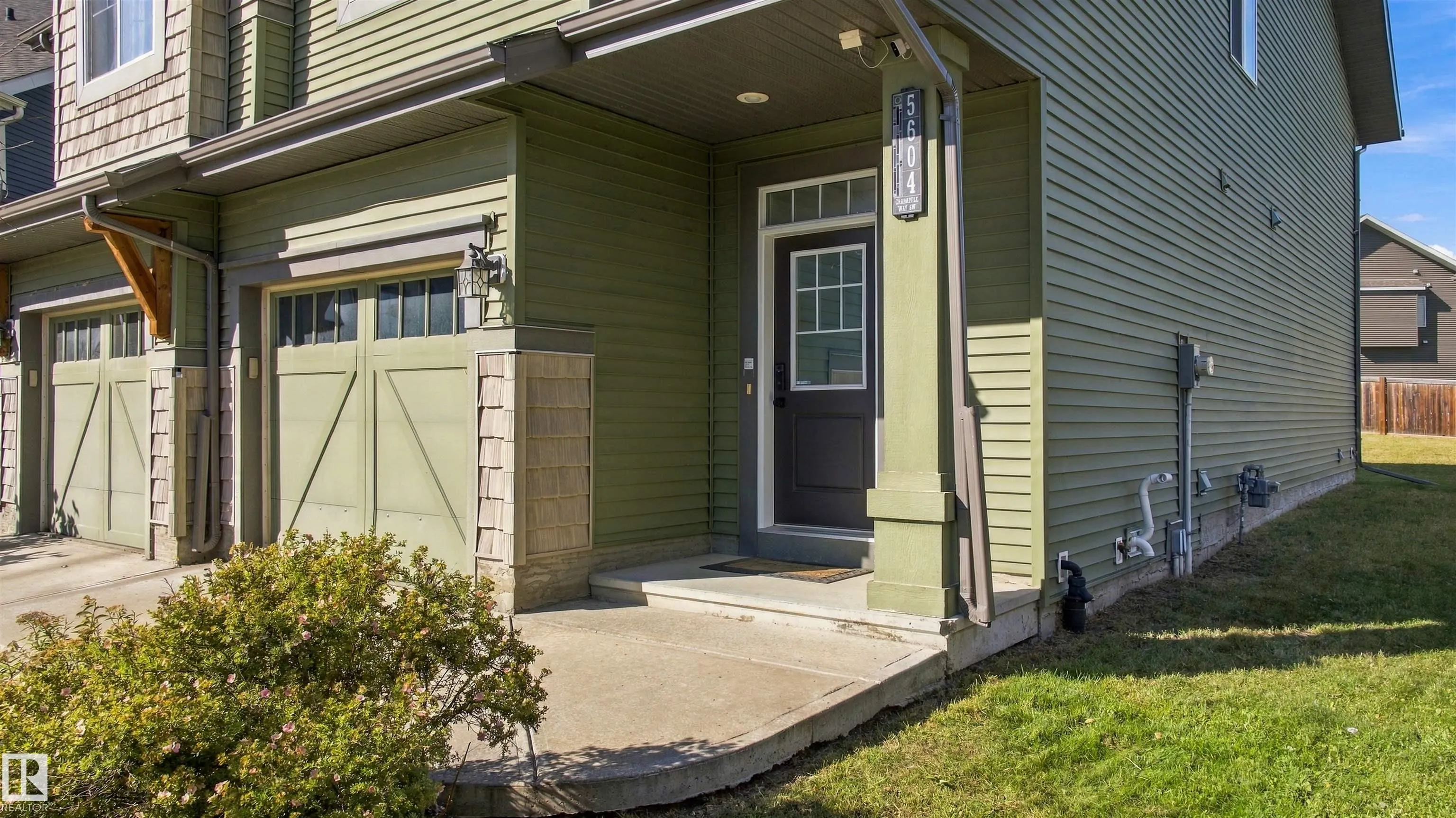 5604 CRABAPPLE Way