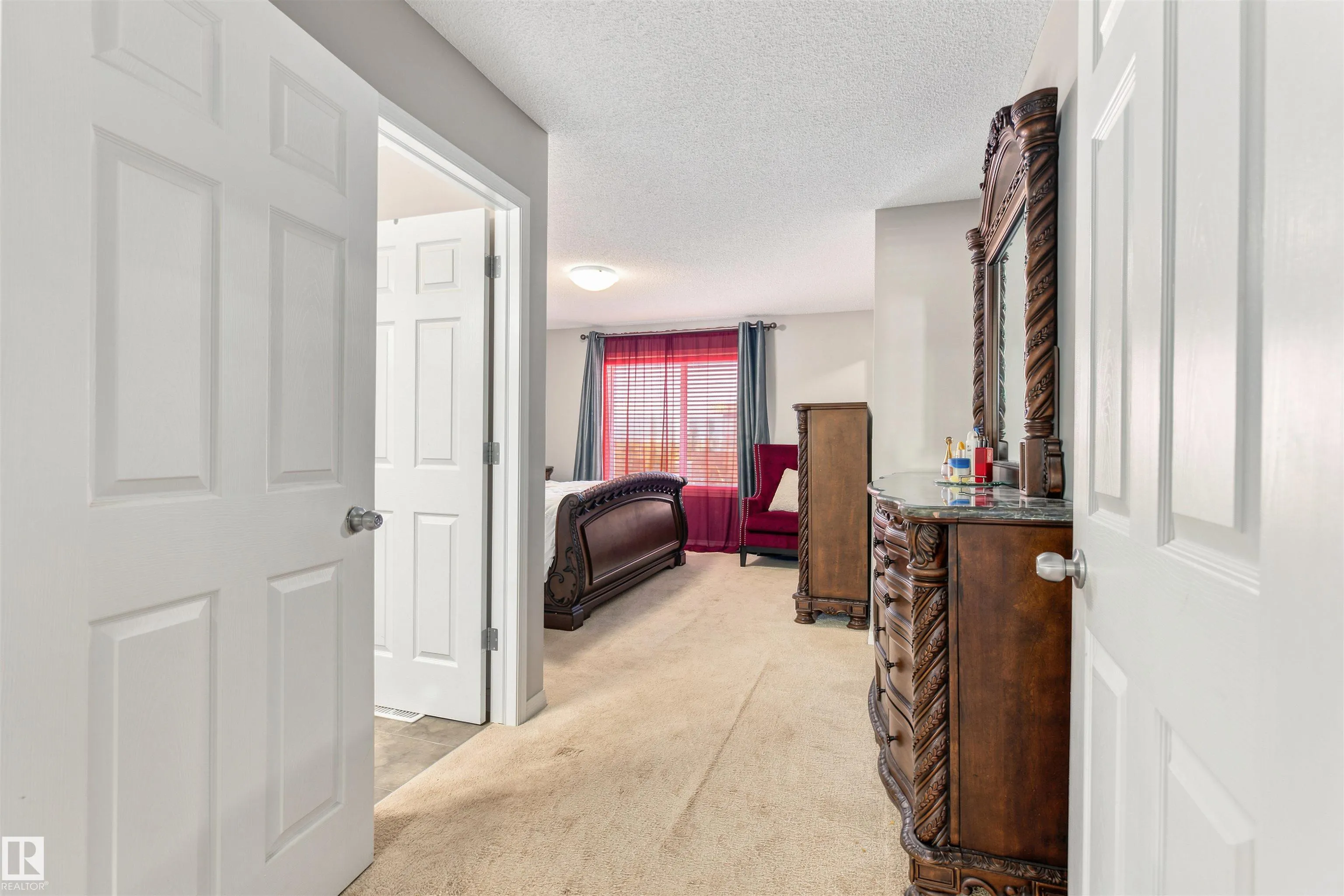 5604 CRABAPPLE Way