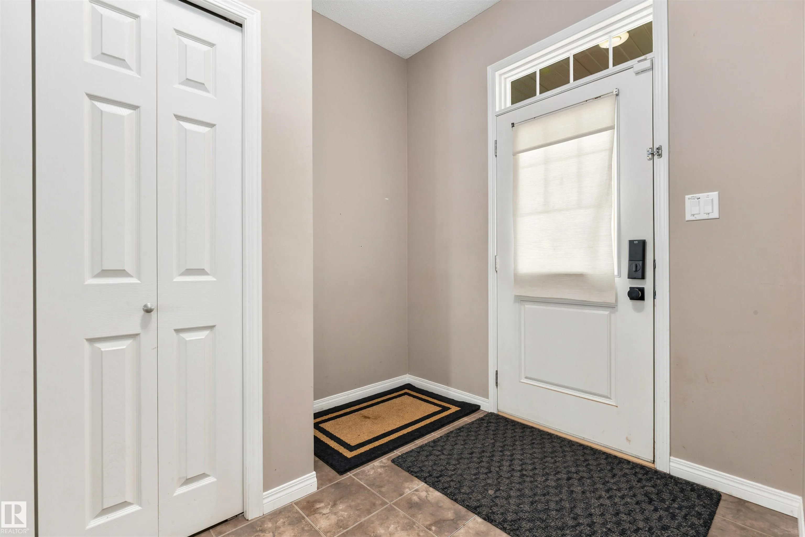 5604 CRABAPPLE Way
