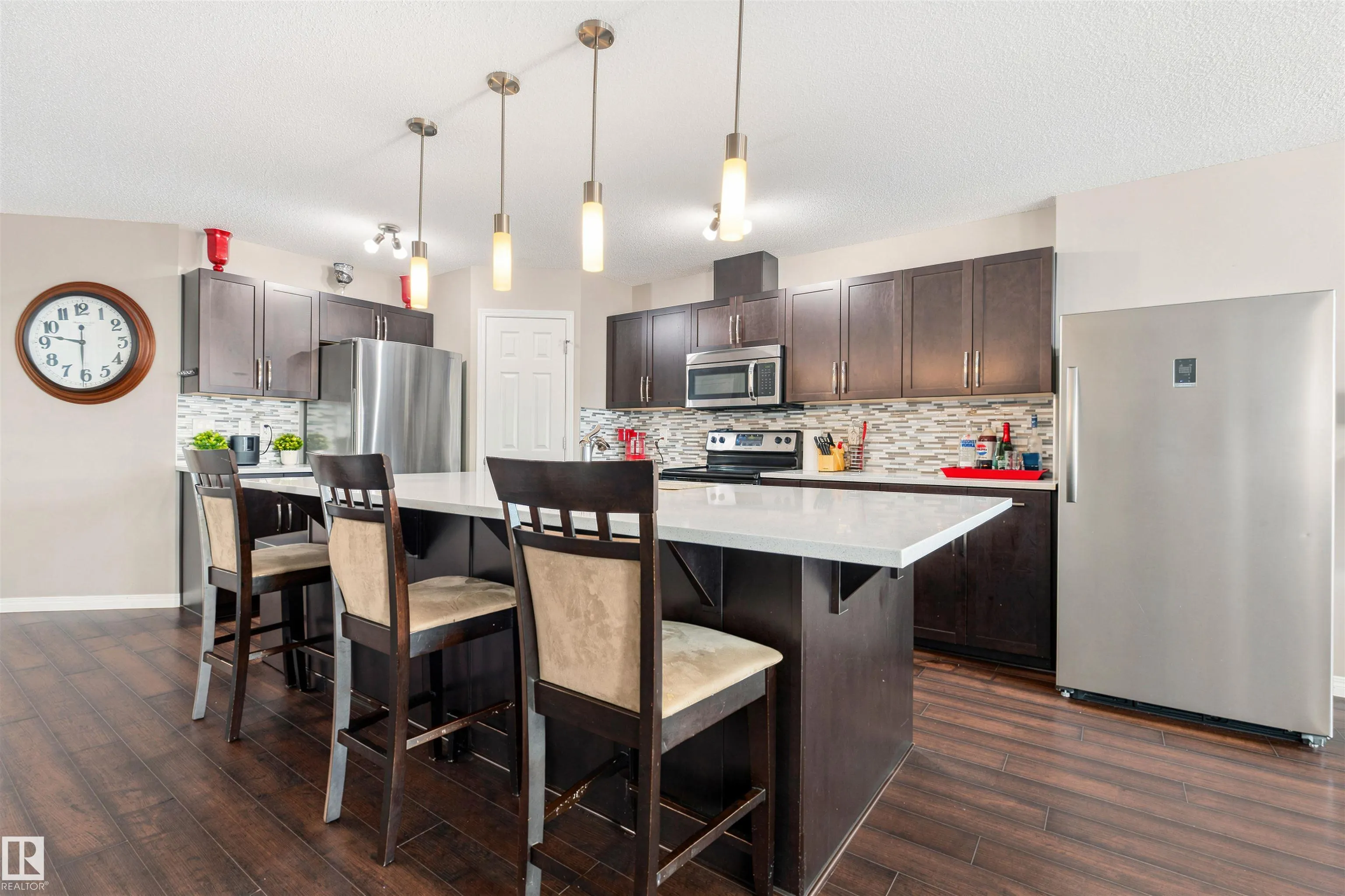 5604 CRABAPPLE Way