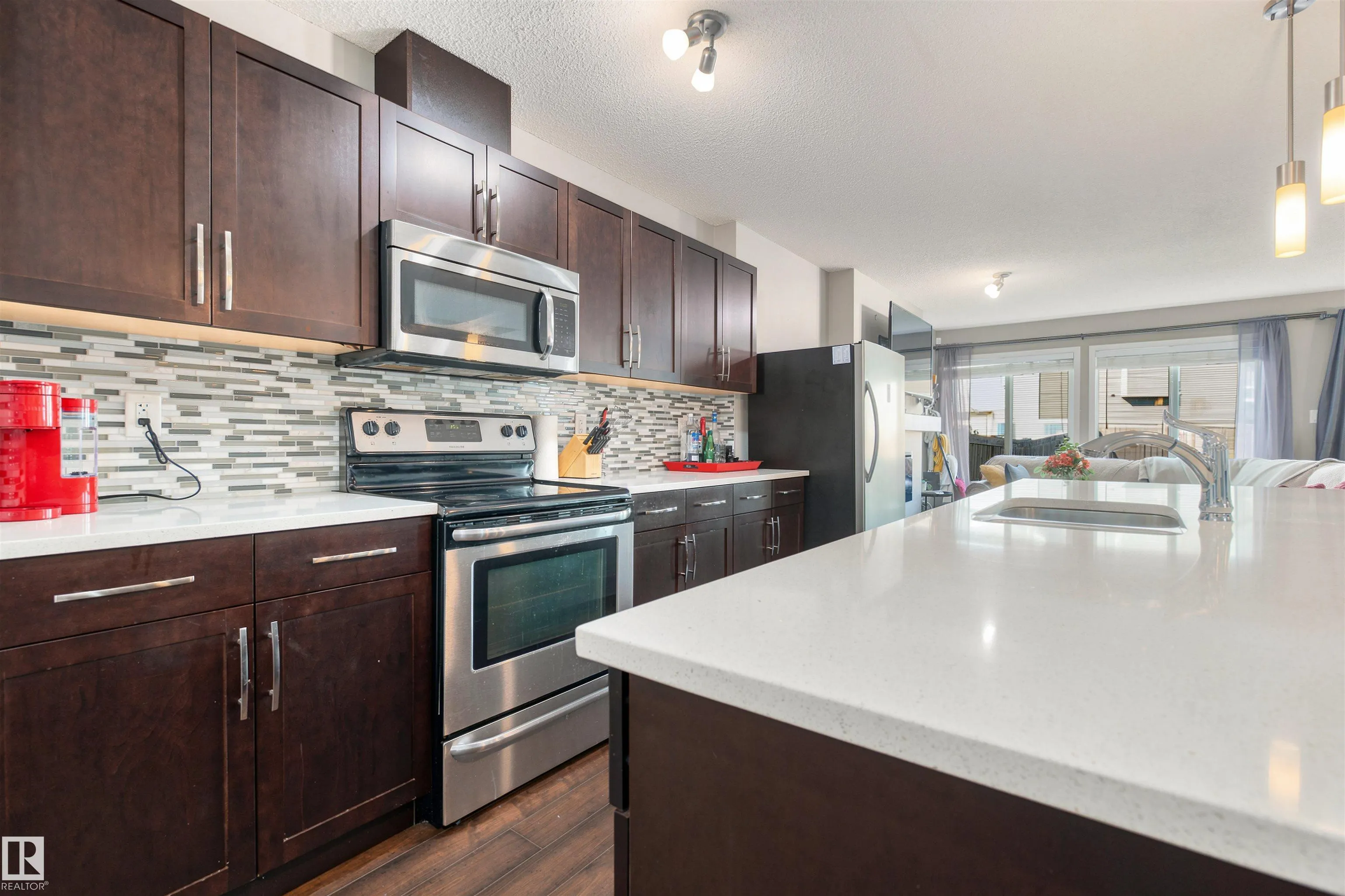 5604 CRABAPPLE Way