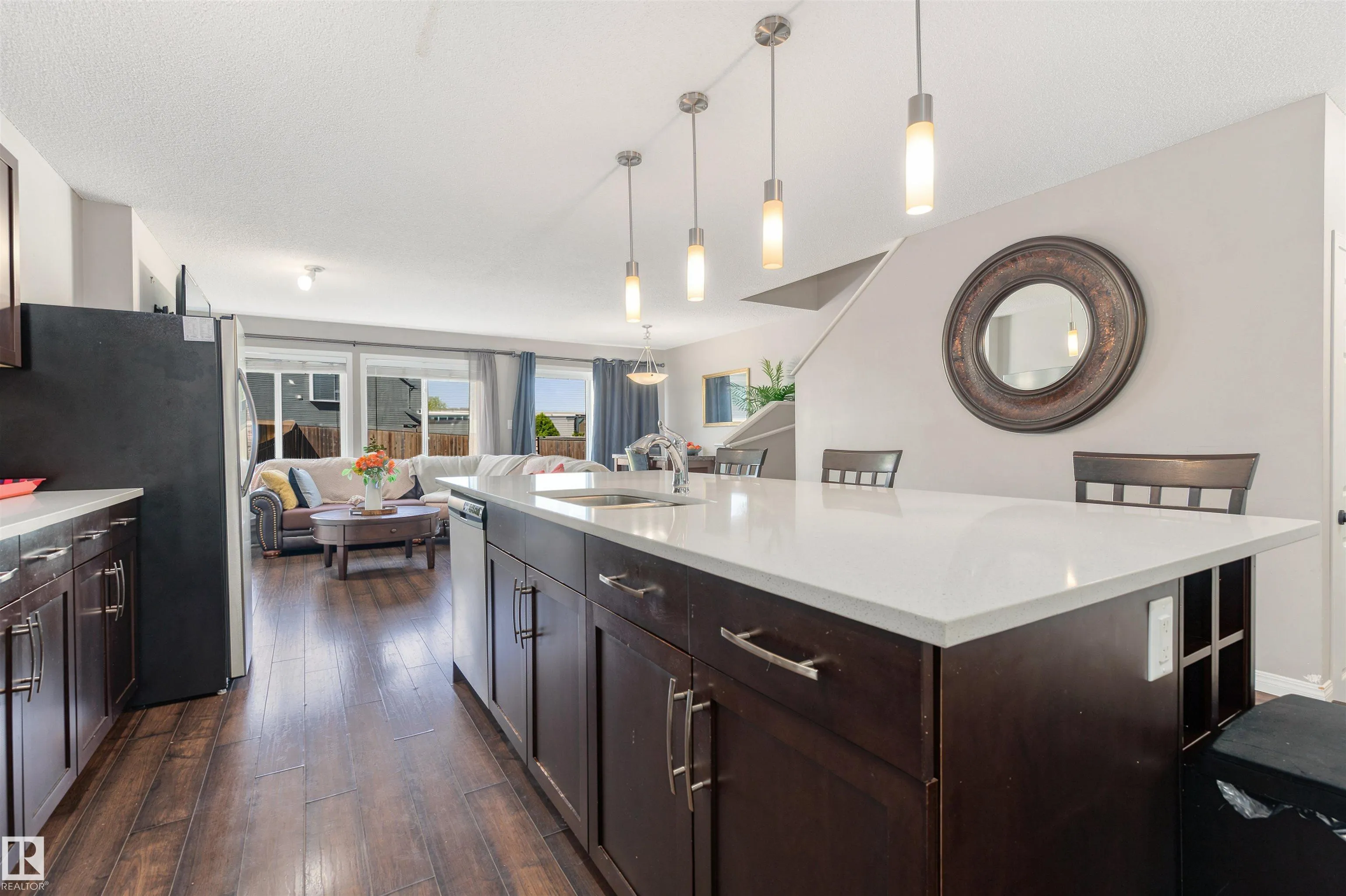 5604 CRABAPPLE Way