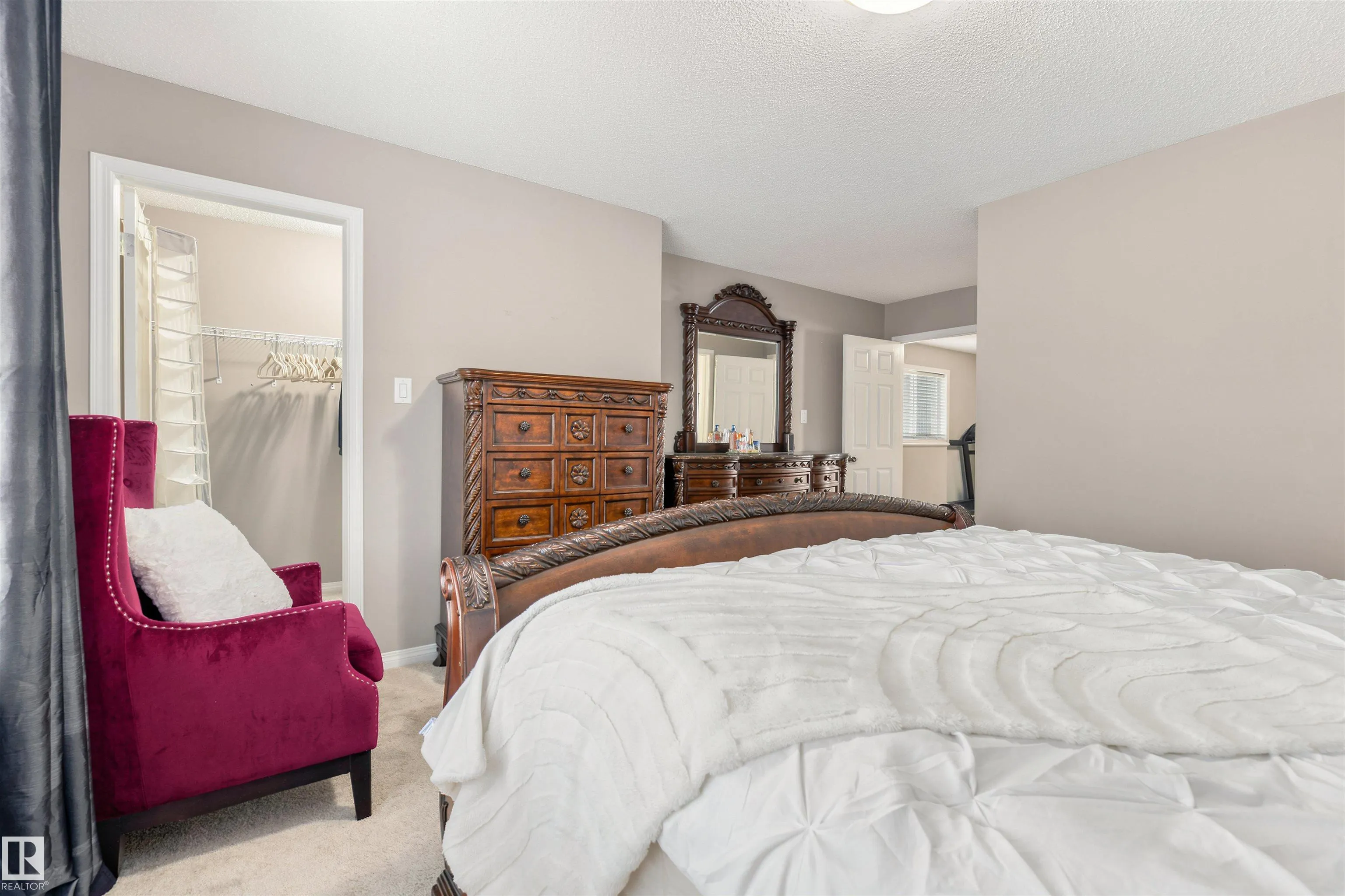 5604 CRABAPPLE Way