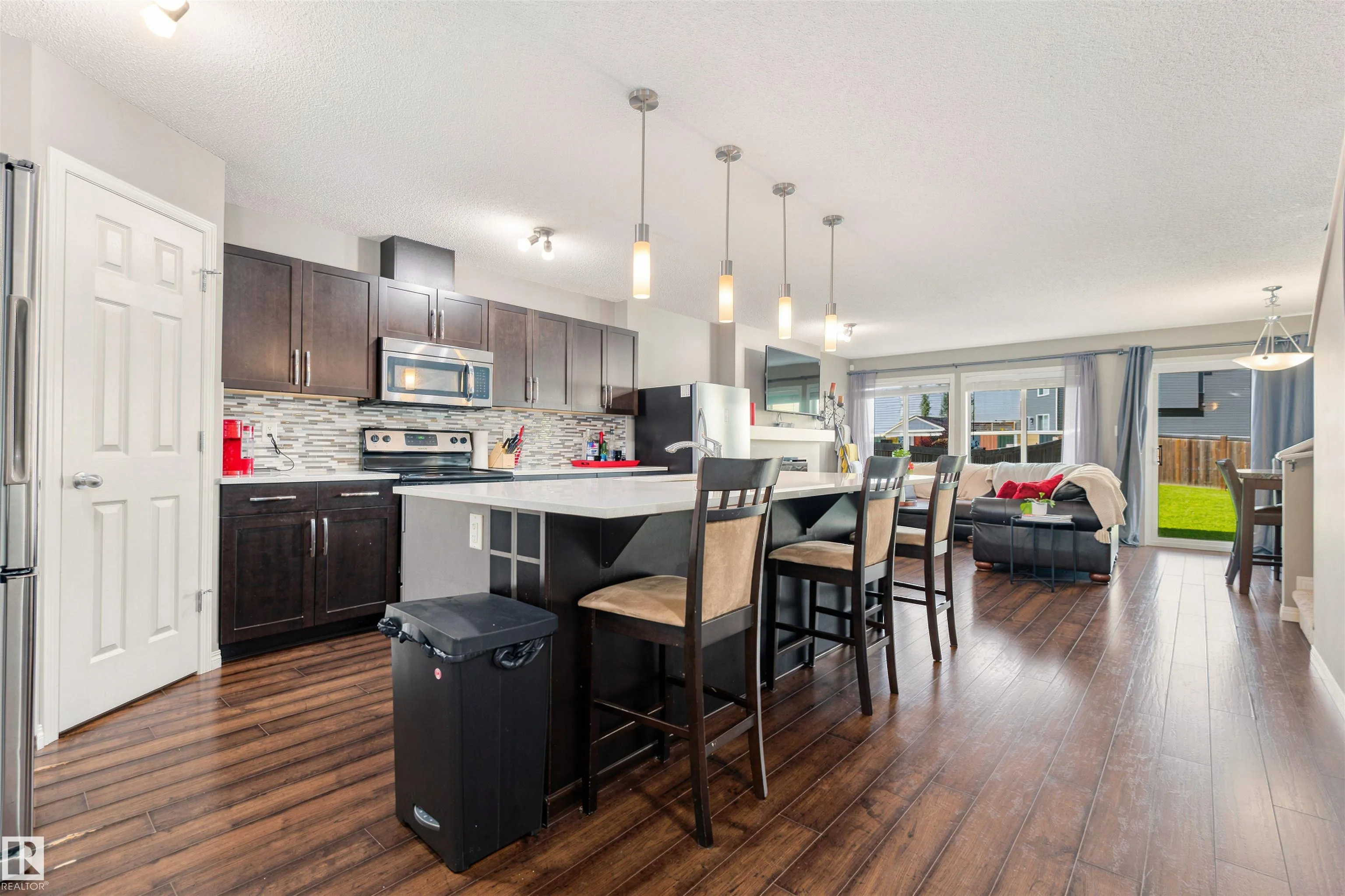 5604 CRABAPPLE Way