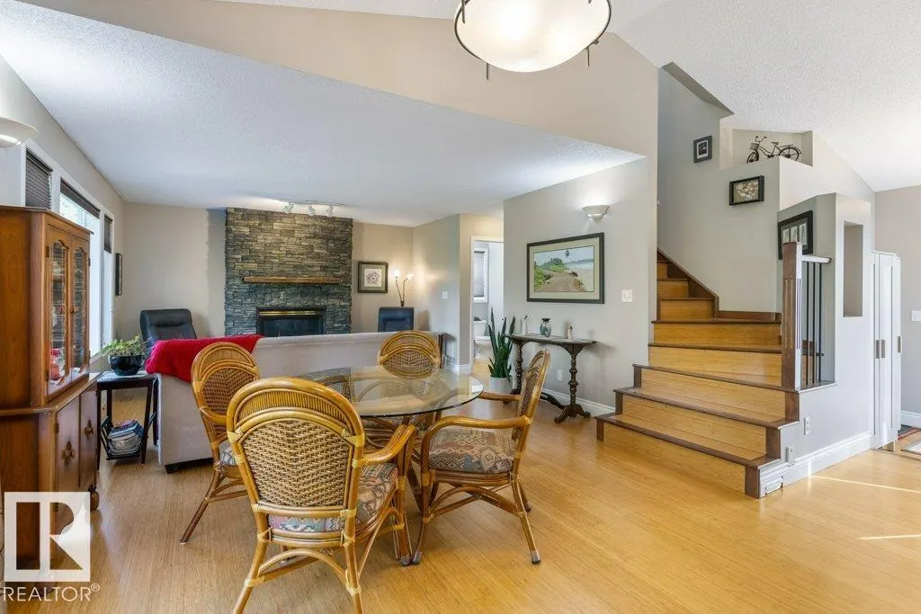 27 FAIR OAKS Drive