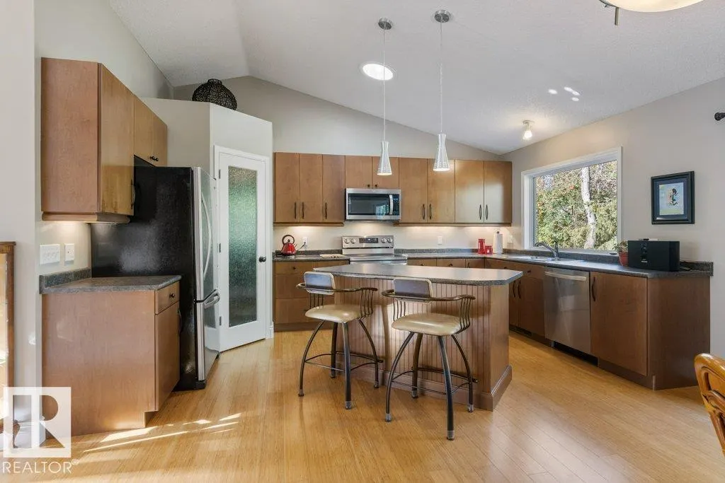 27 FAIR OAKS Drive
