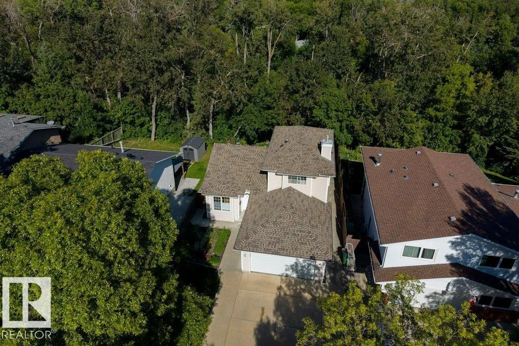 27 FAIR OAKS Drive