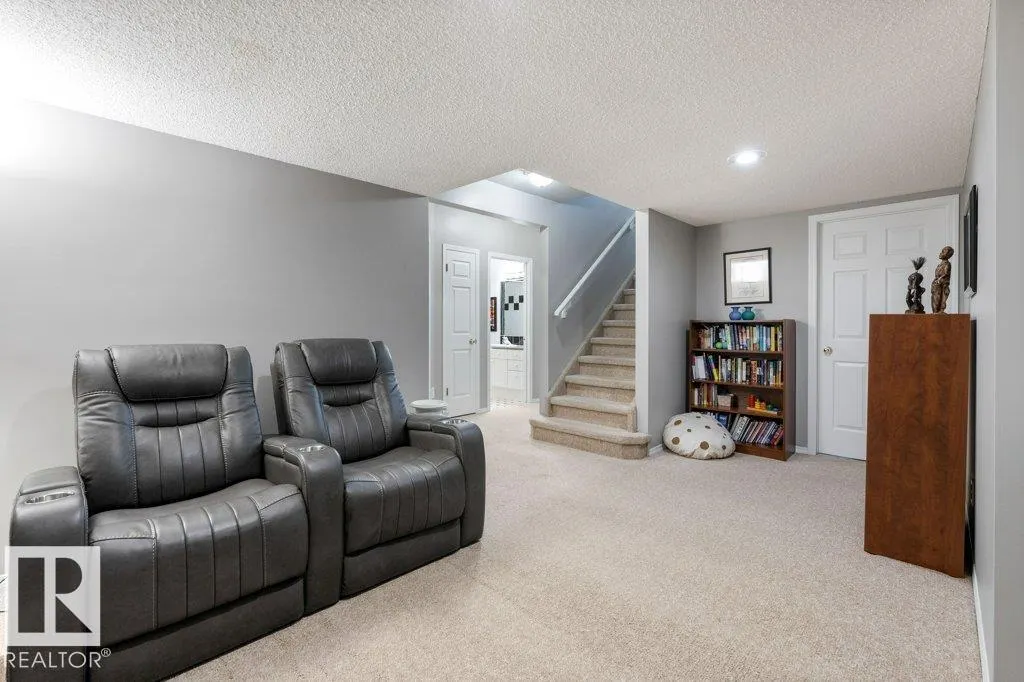 27 FAIR OAKS Drive