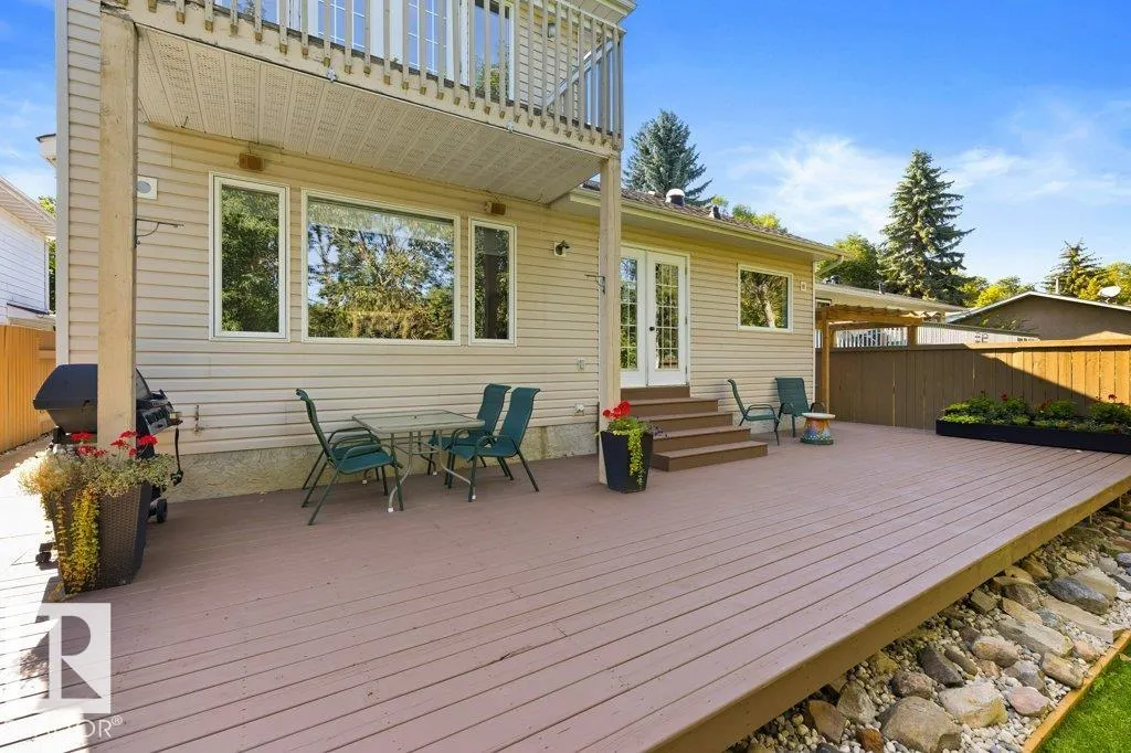 27 FAIR OAKS Drive