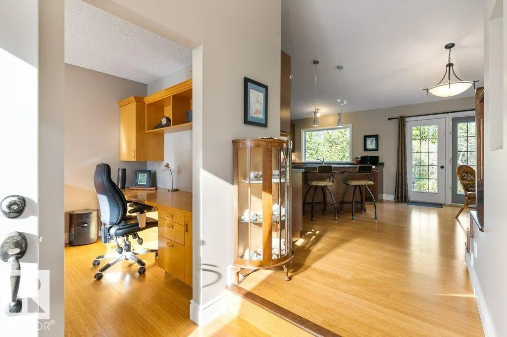 27 FAIR OAKS Drive