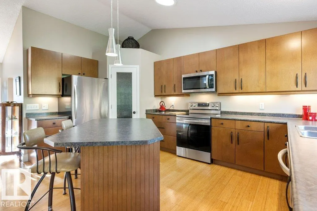 27 FAIR OAKS Drive