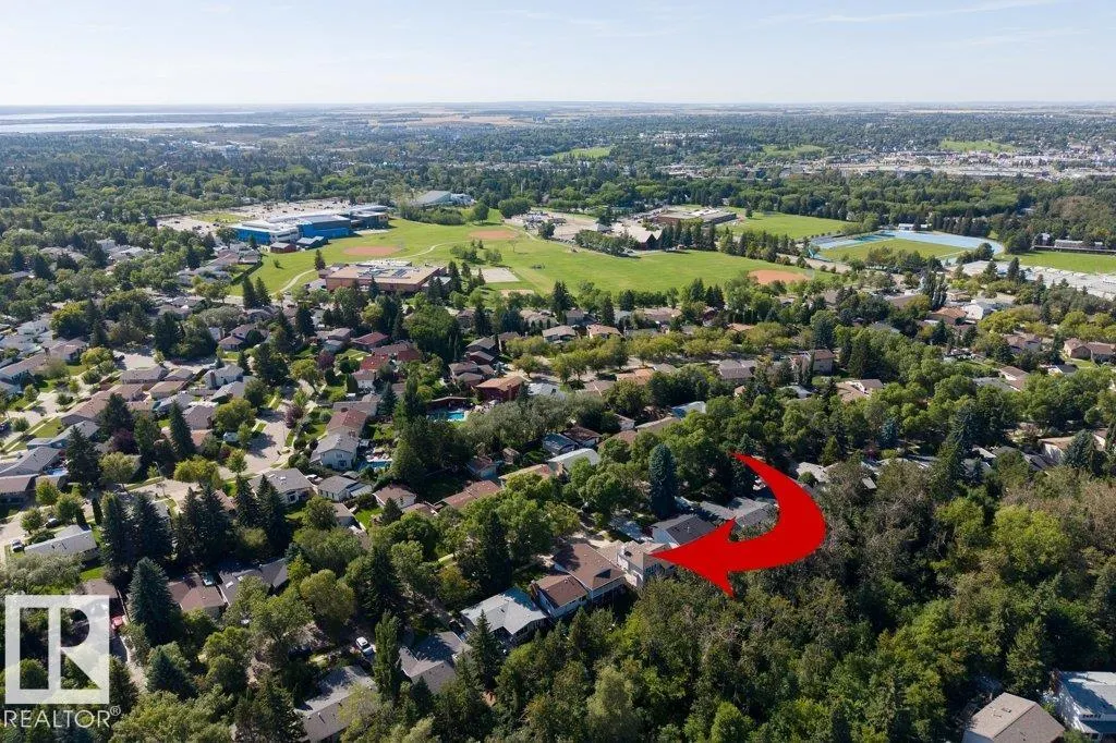 27 FAIR OAKS Drive