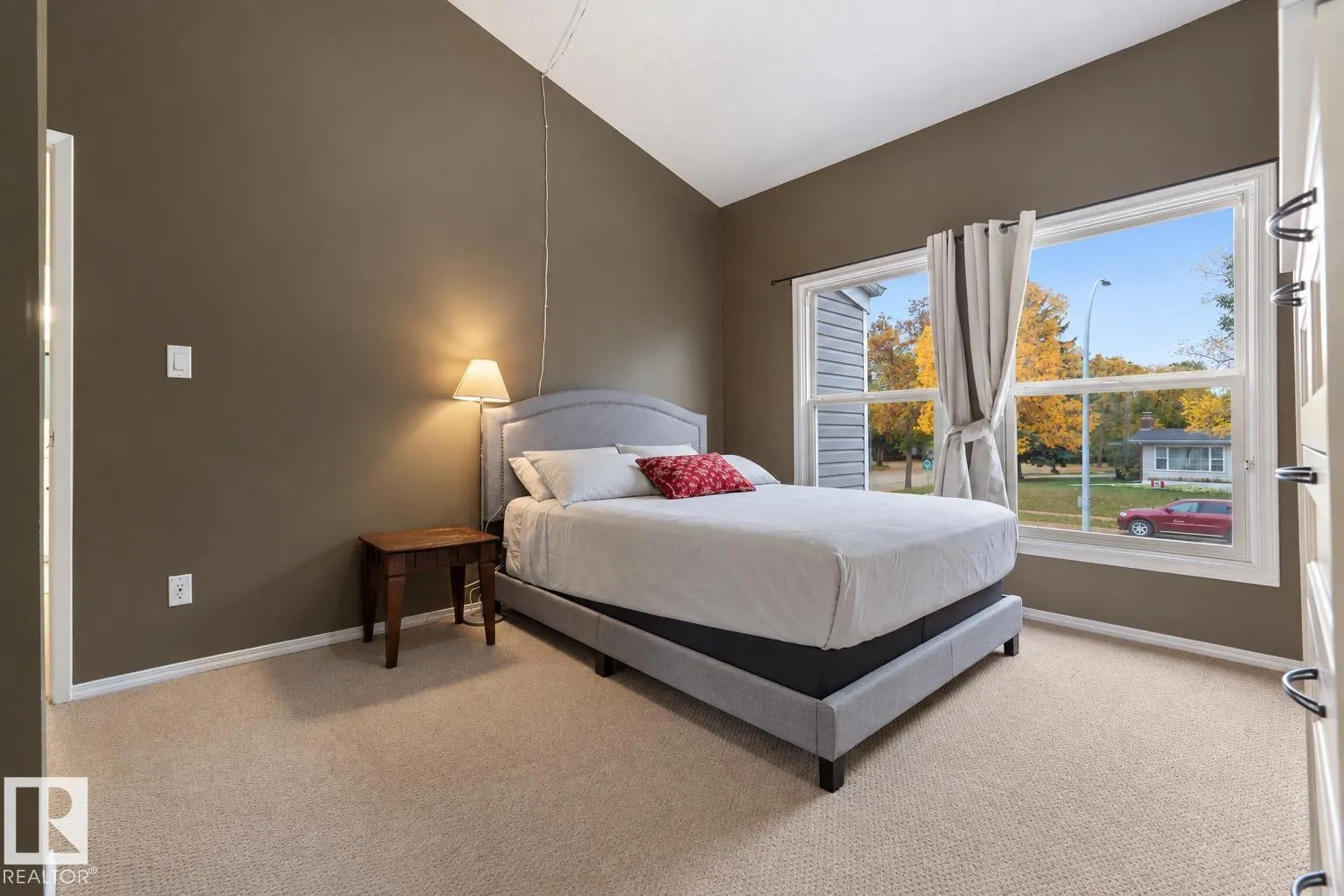 10 GRANDVIEW Ridge