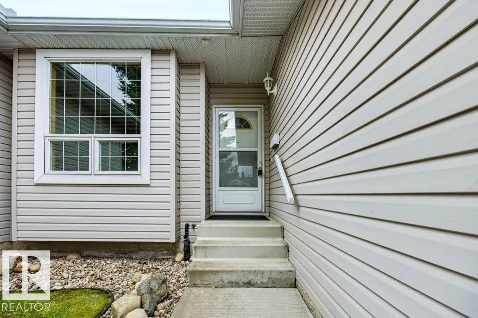 9 HILLCREST Court