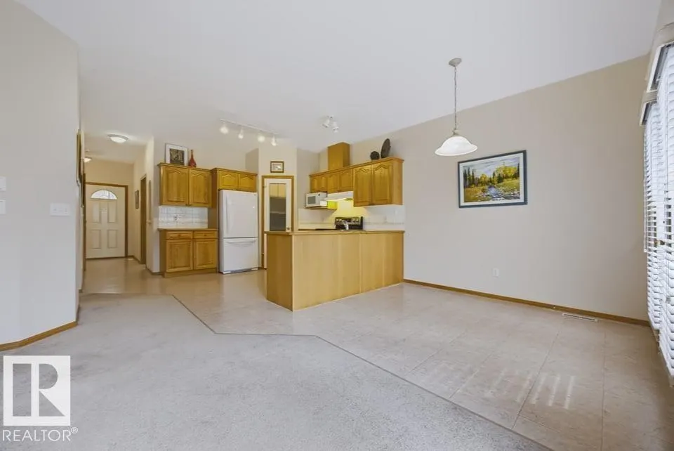 9 HILLCREST Court