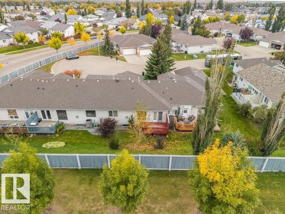 9 HILLCREST Court