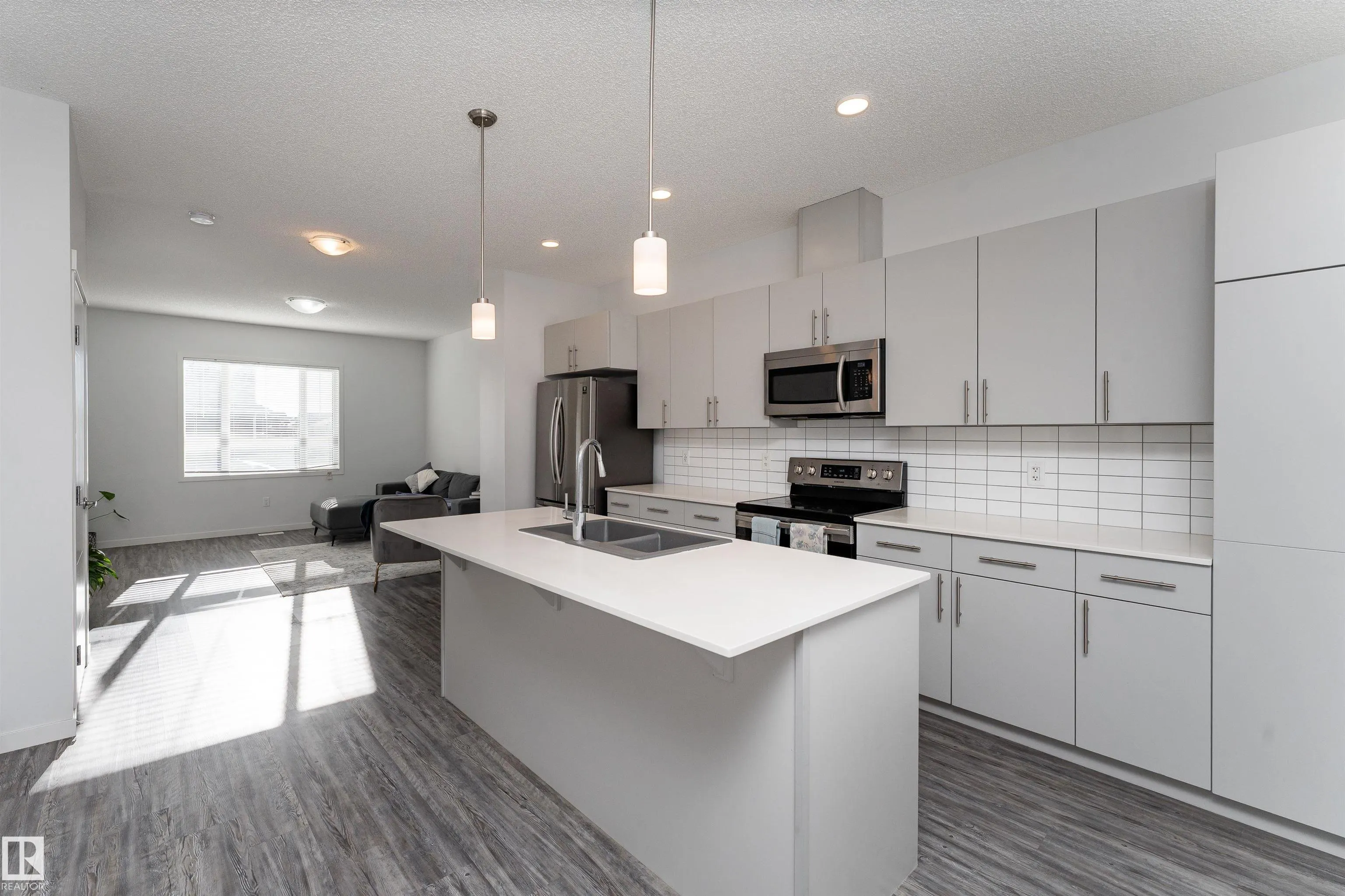 577 EBBERS Way