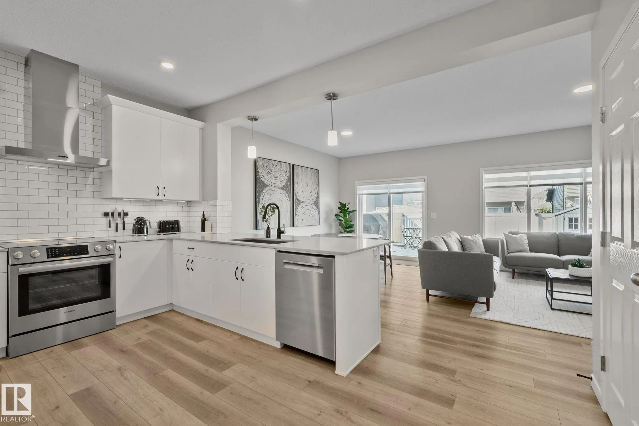 19 MEADOWBROOK Way