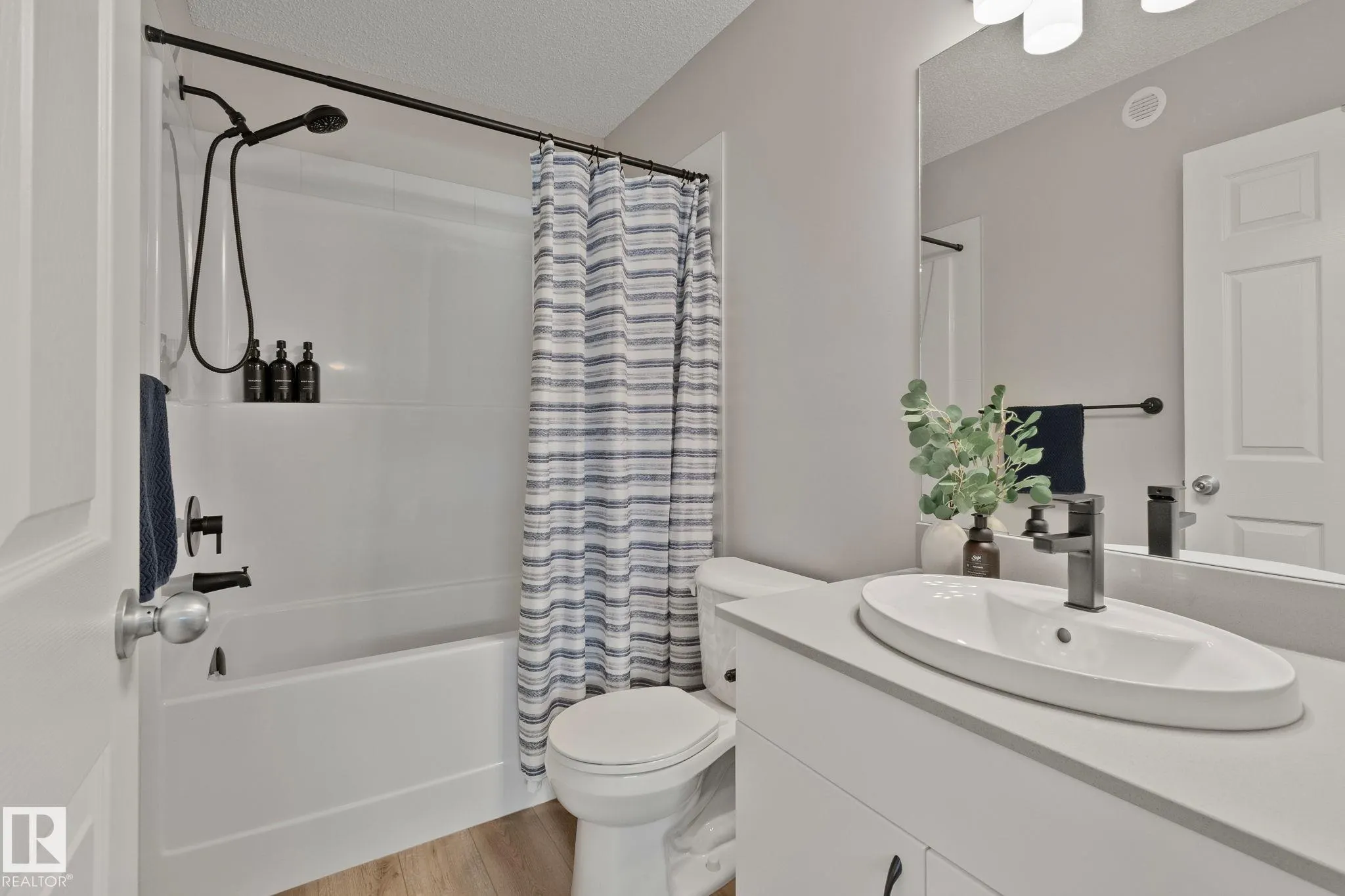 19 MEADOWBROOK Way