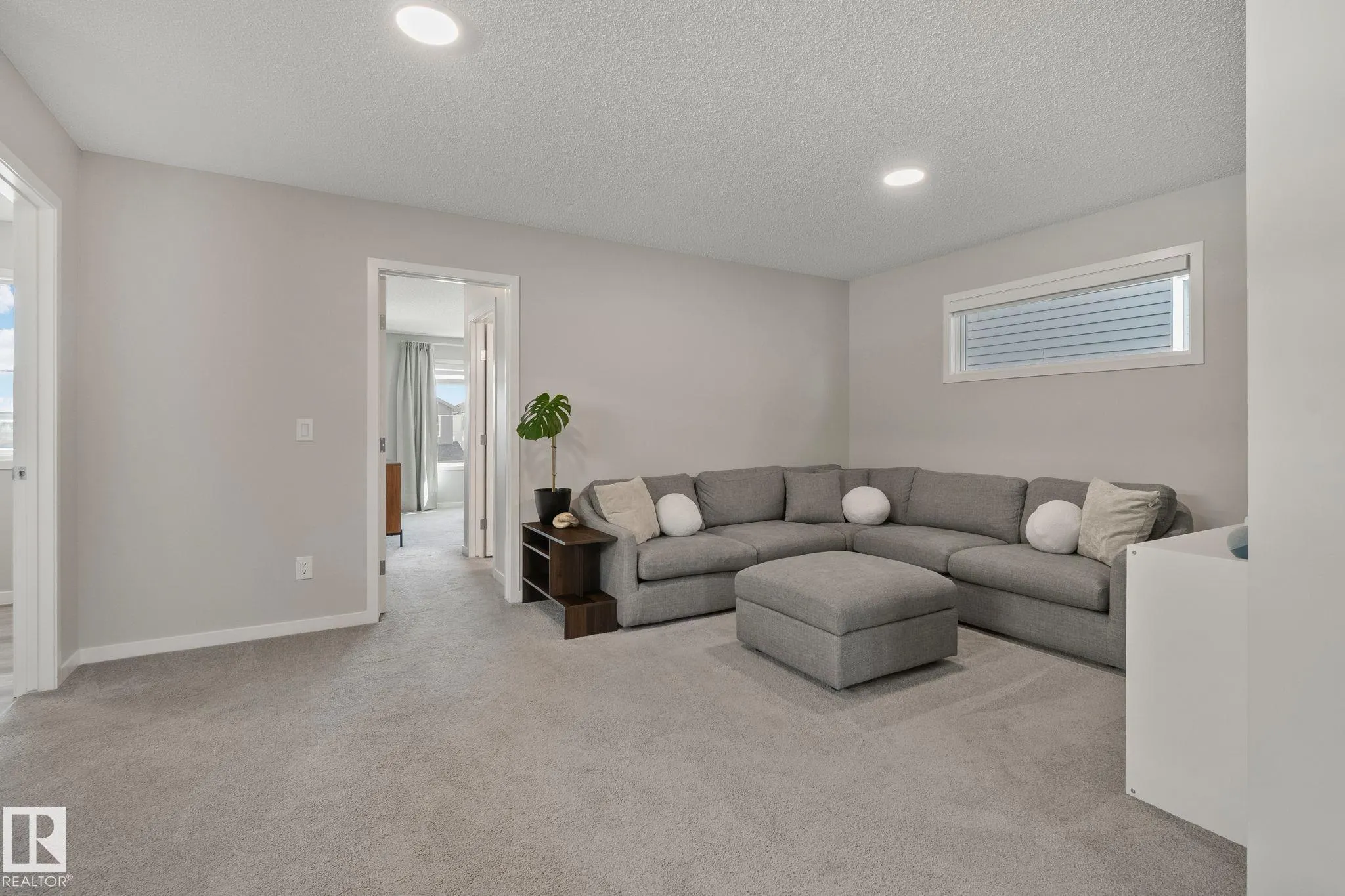 19 MEADOWBROOK Way