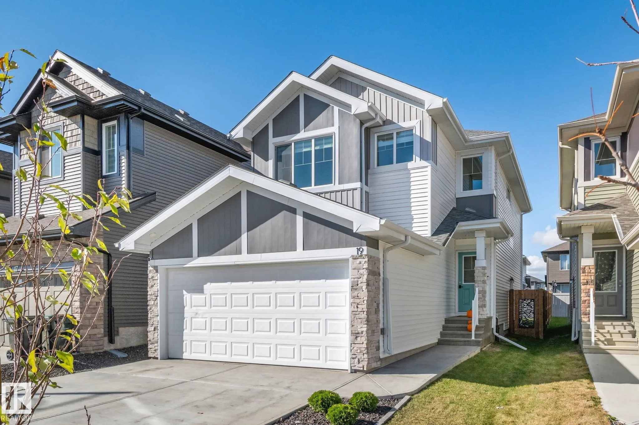 19 MEADOWBROOK Way