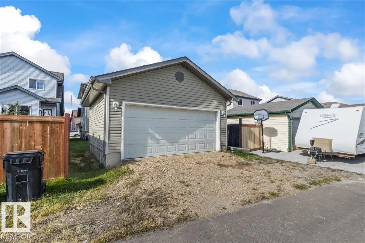 627 SONGHURST Wynd