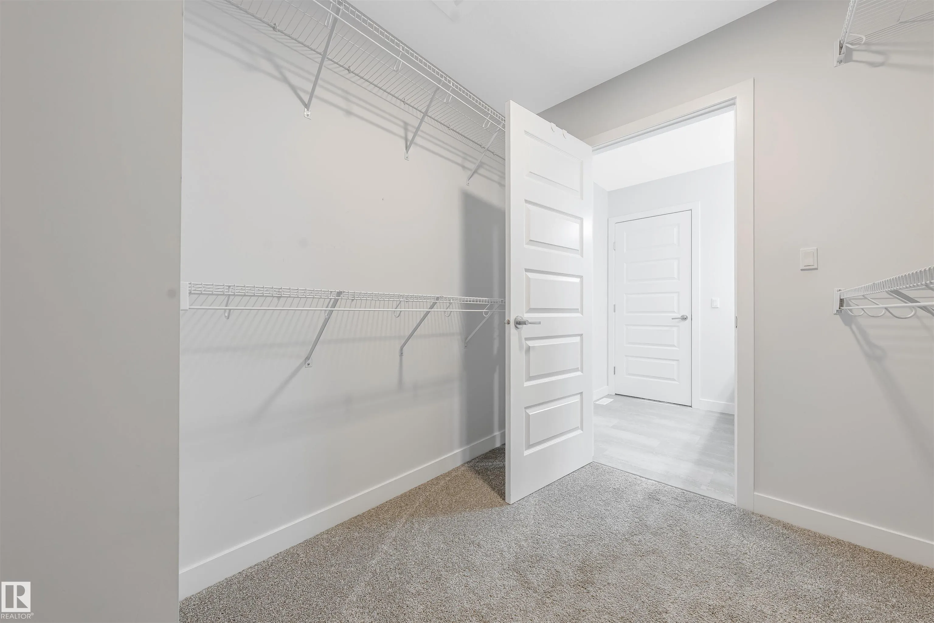 1583 PLUM CIRCLE Circle