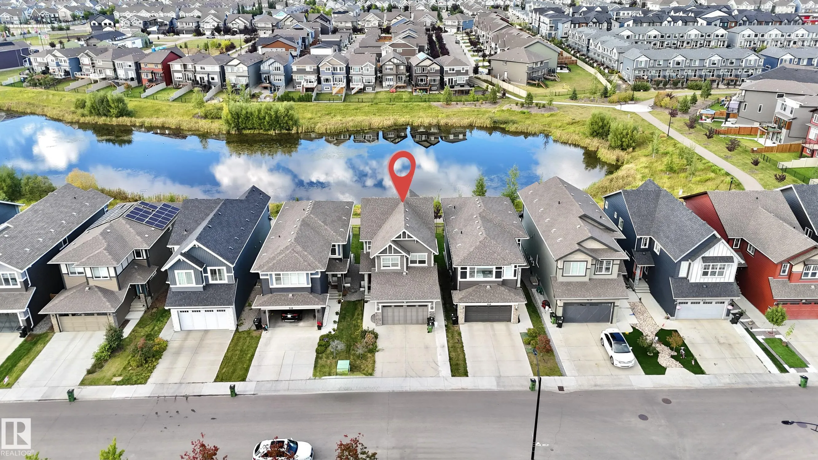 1583 PLUM CIRCLE Circle