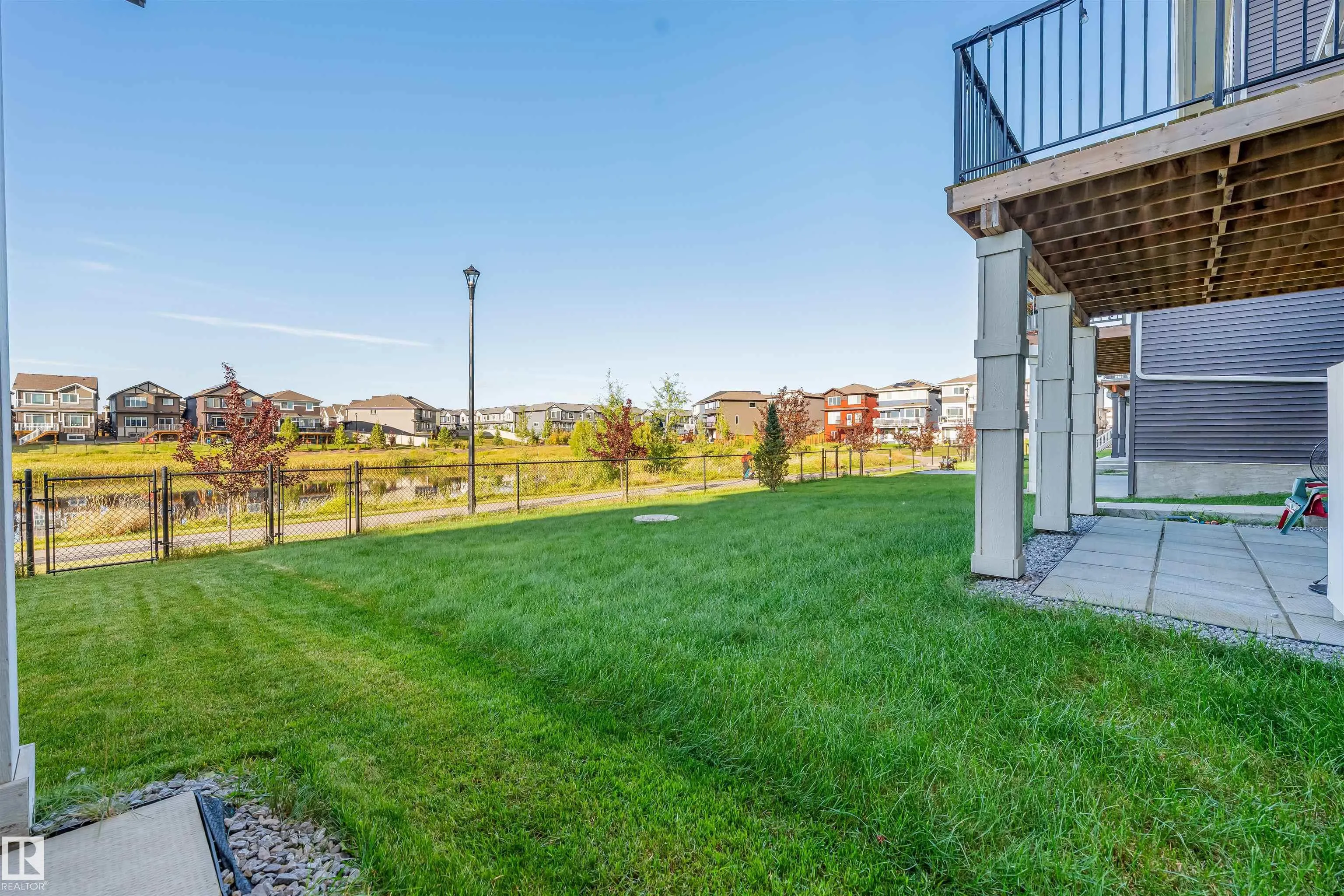 1583 PLUM CIRCLE Circle