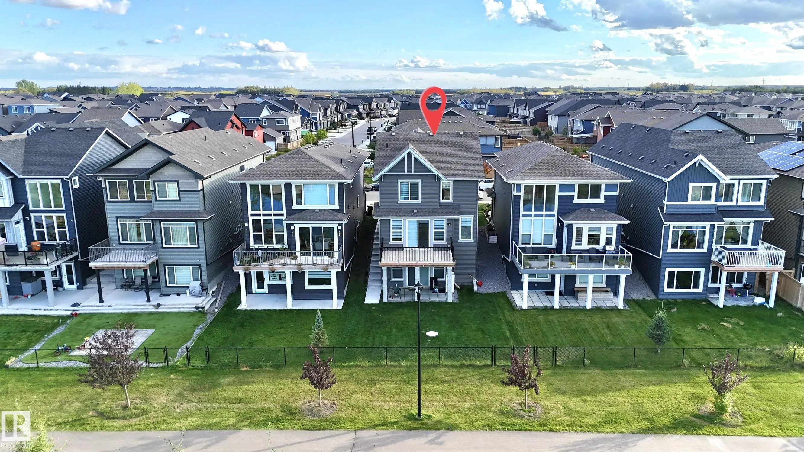 1583 PLUM CIRCLE Circle