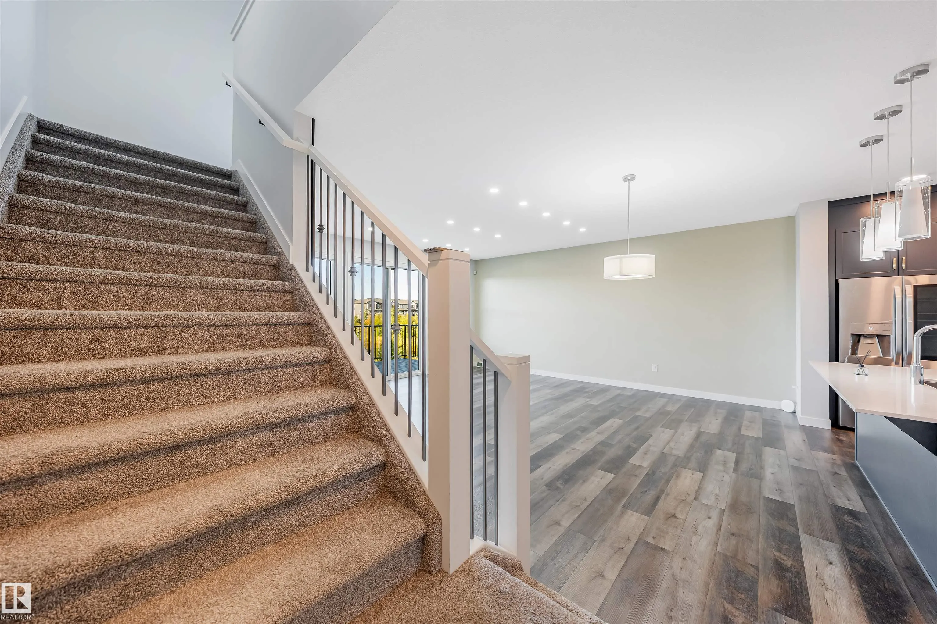 1583 PLUM CIRCLE Circle