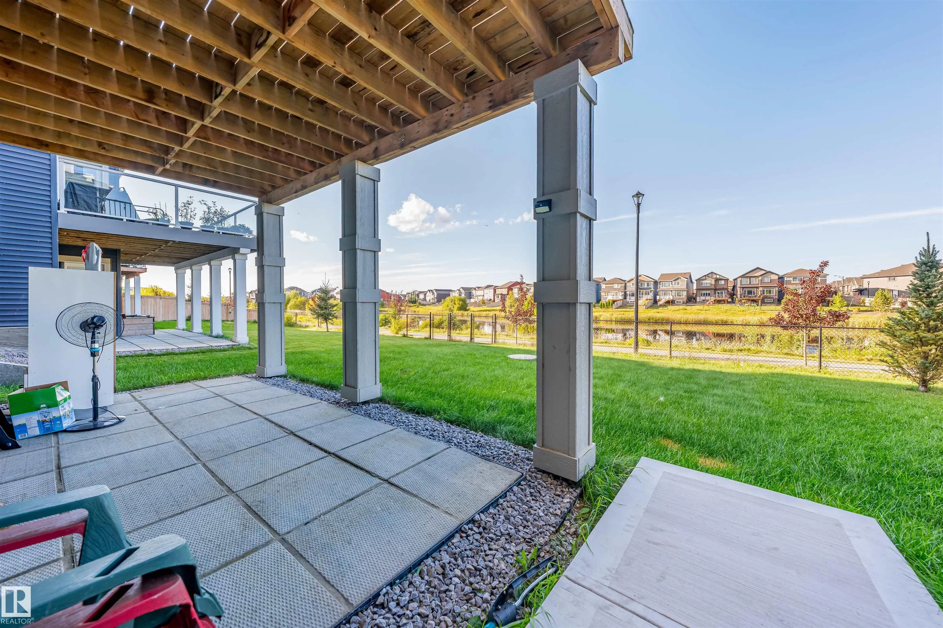 1583 PLUM CIRCLE Circle