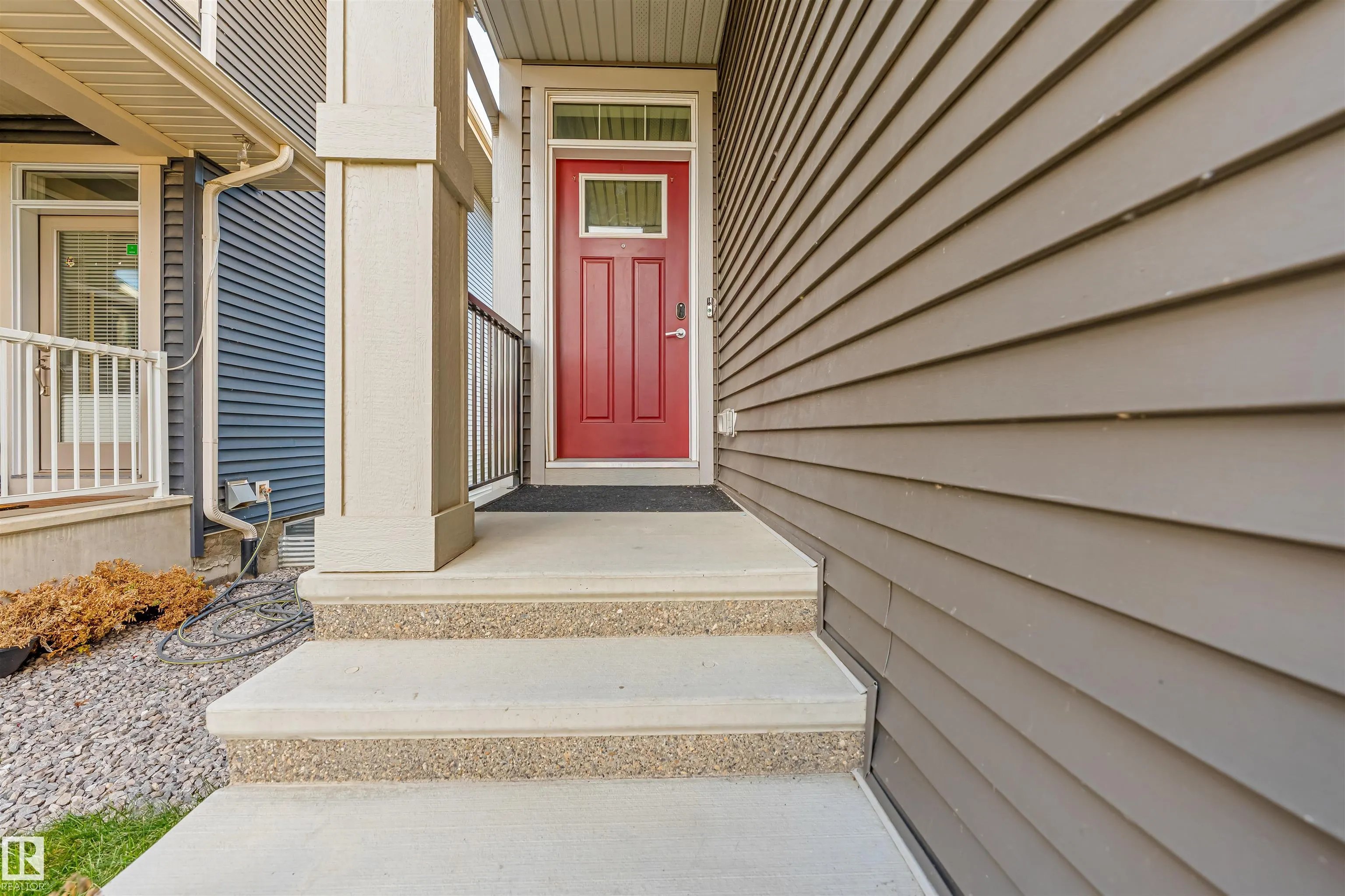 1583 PLUM CIRCLE Circle