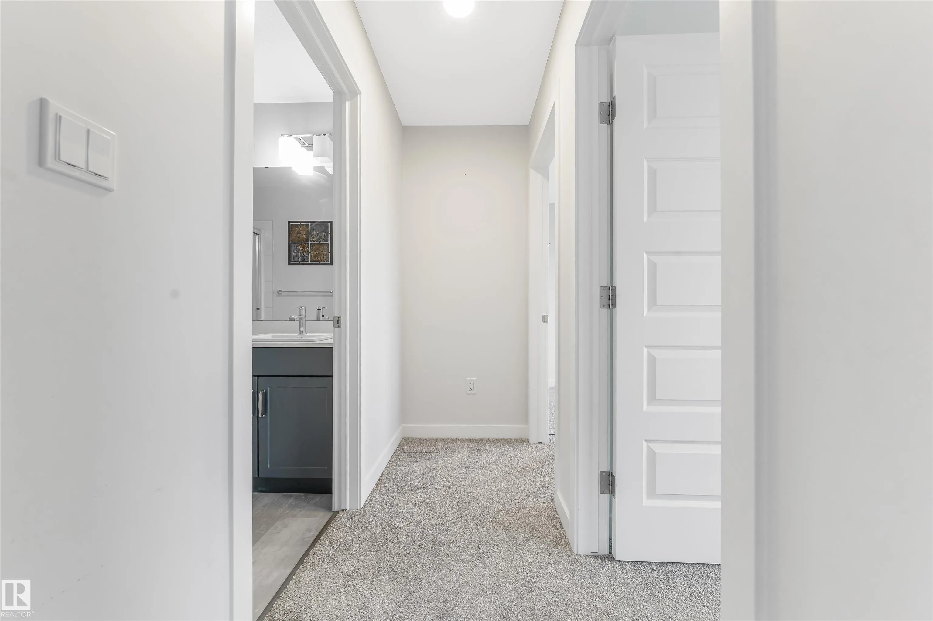 1583 PLUM CIRCLE Circle