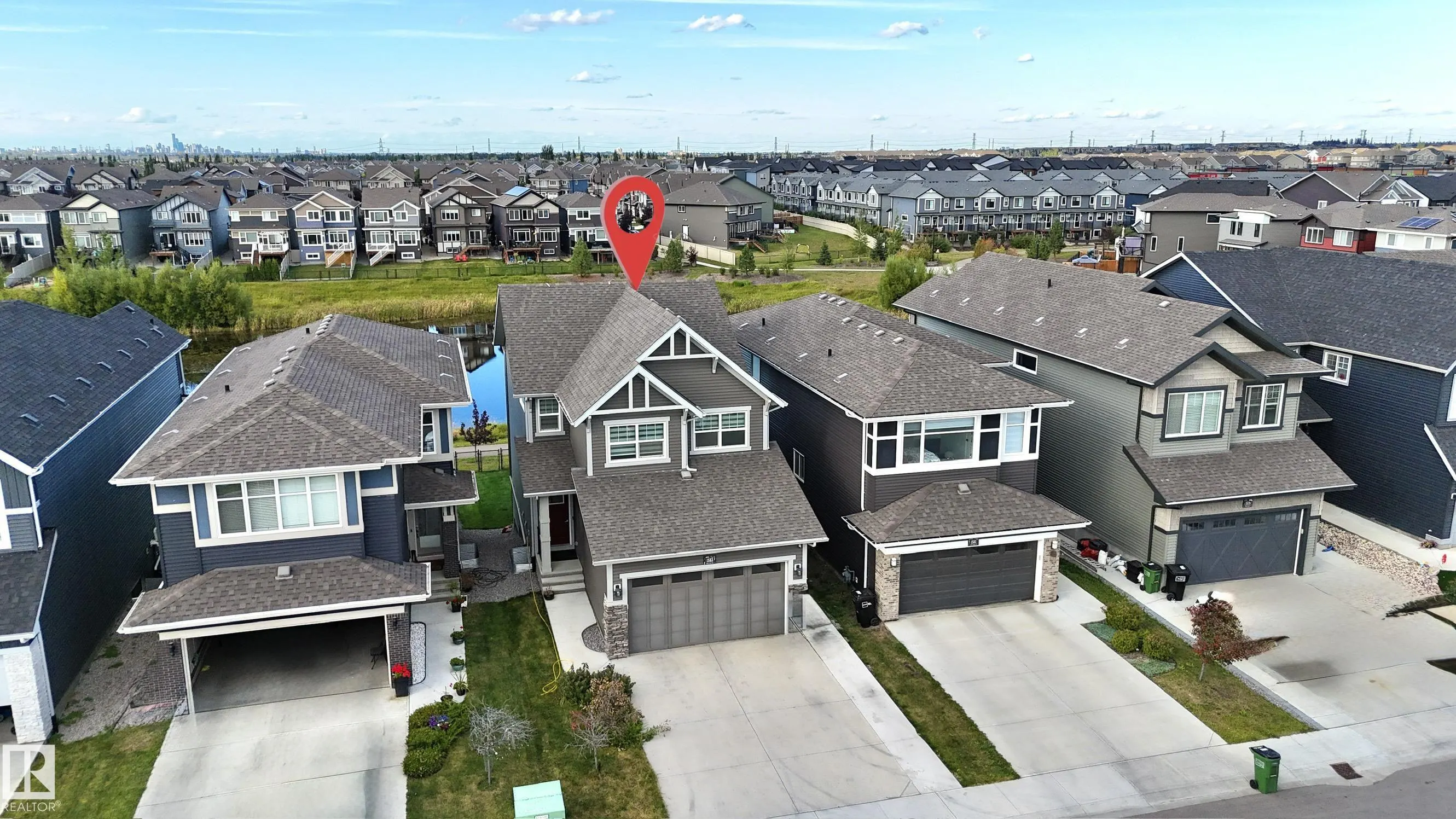 1583 PLUM CIRCLE Circle