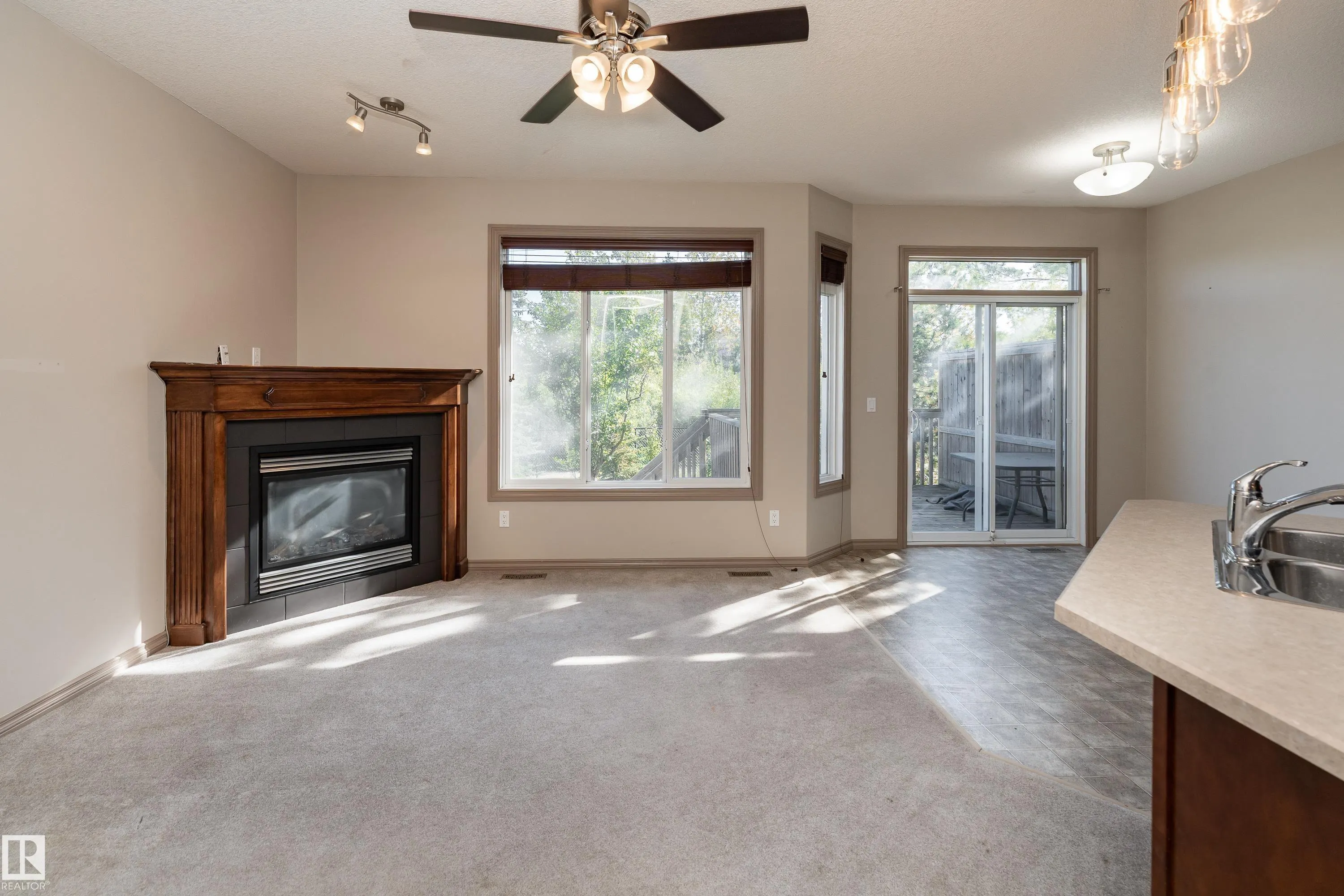 41 SUMMERWOOD Boulevard