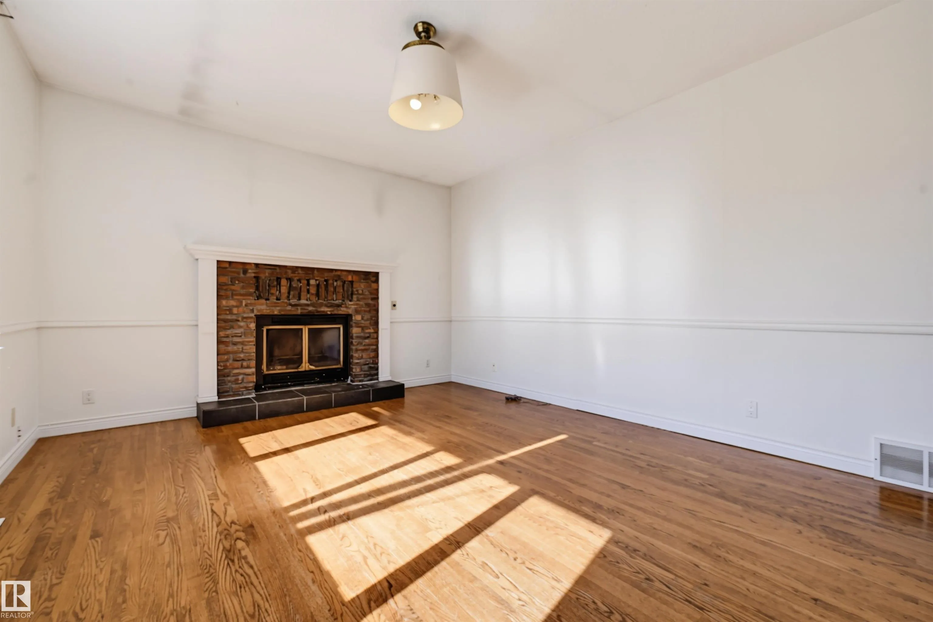 14019 106 Avenue